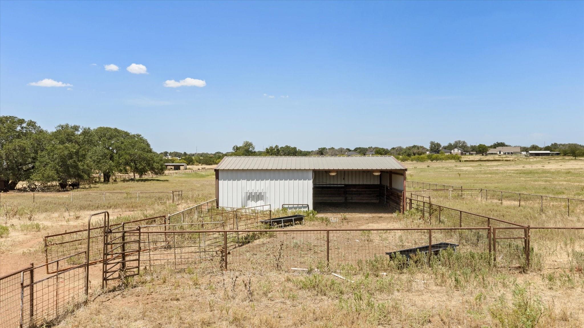 main property photo 8