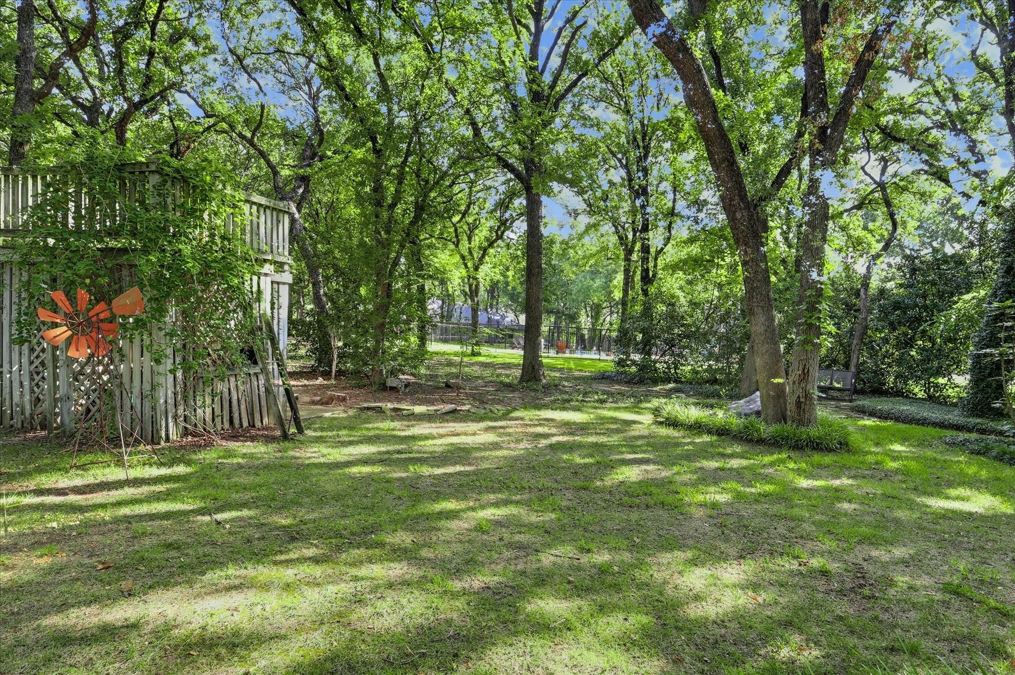 main property photo 32