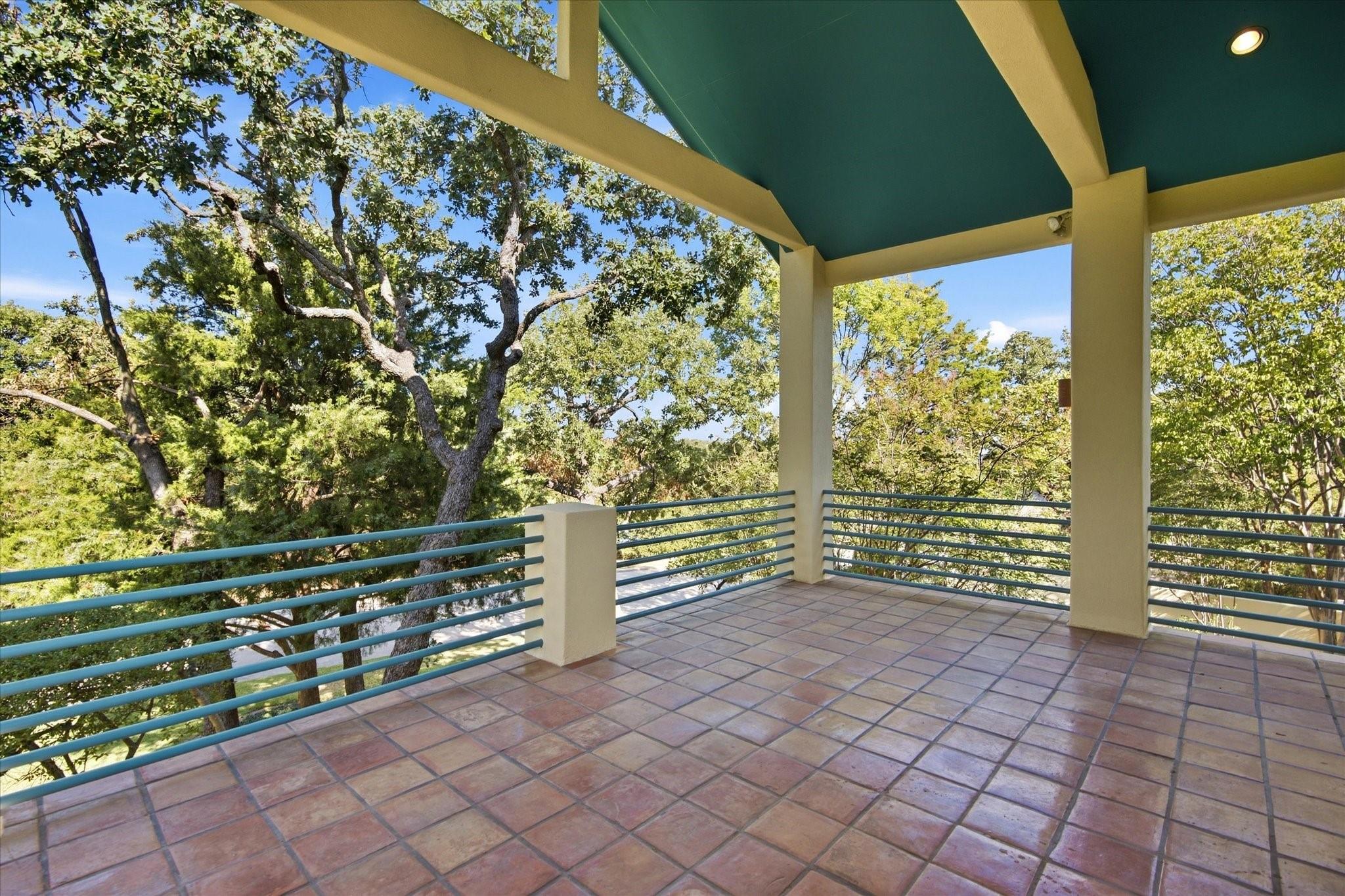 main property photo 12