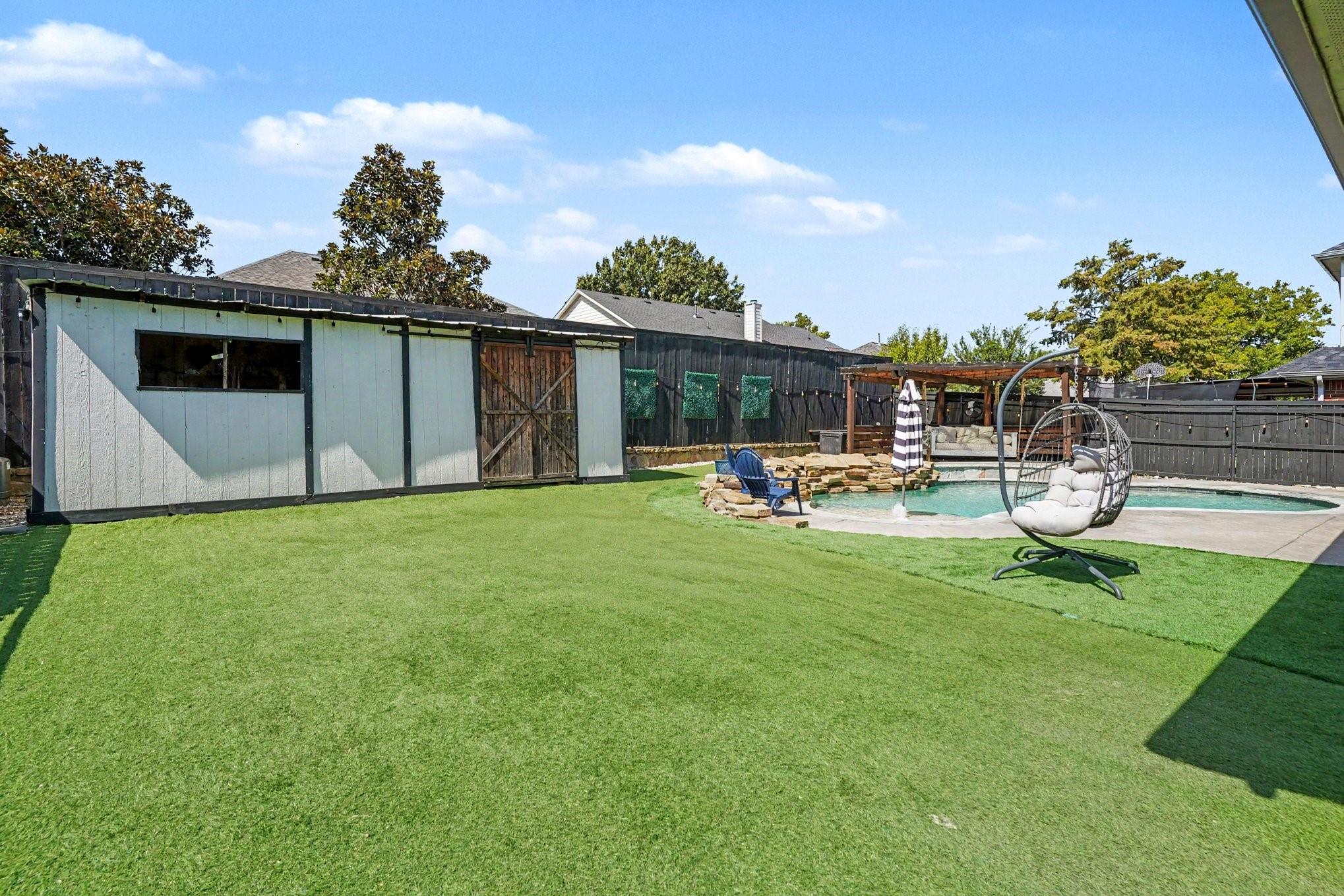 main property photo 34