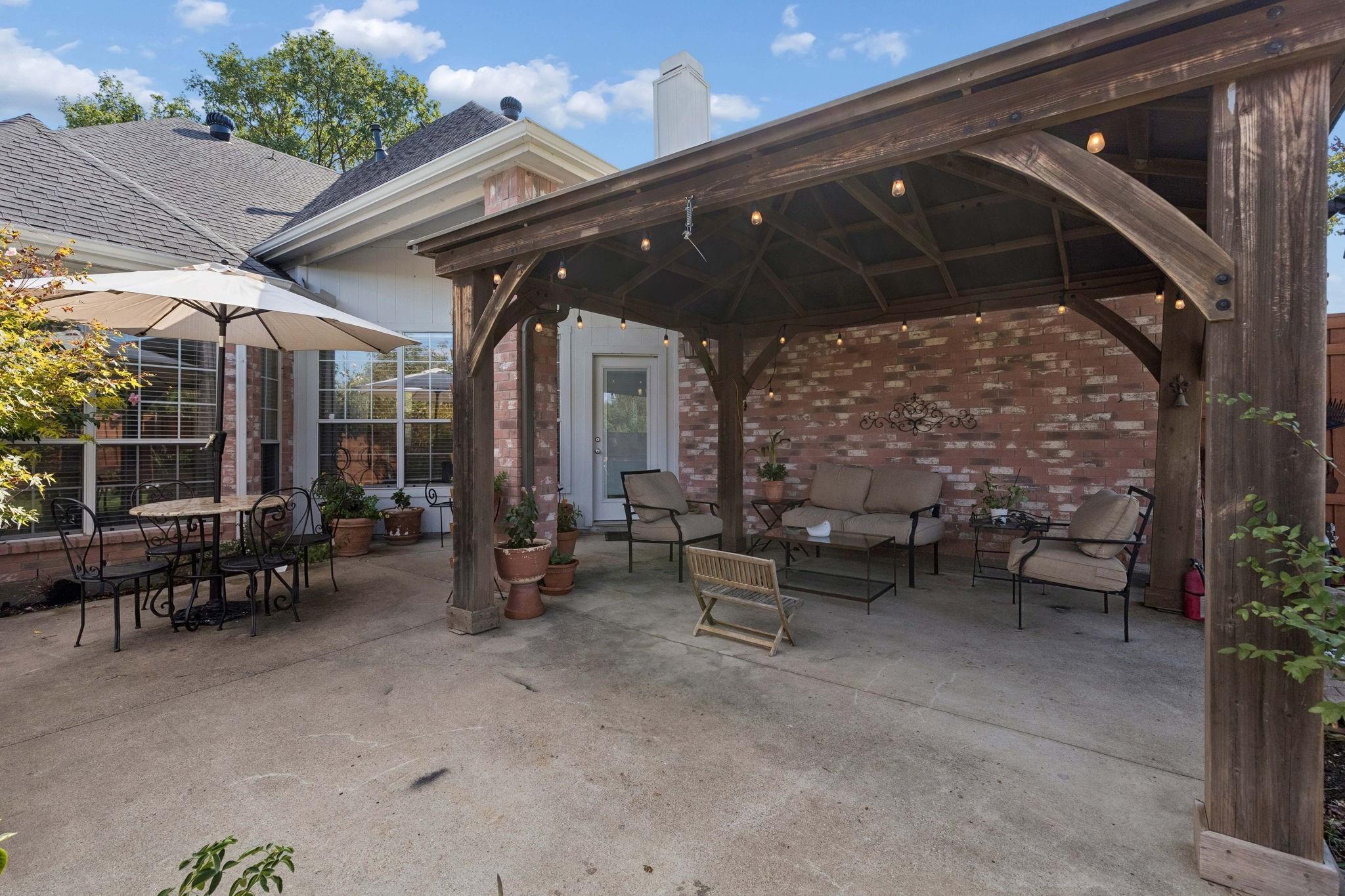 main property photo 22