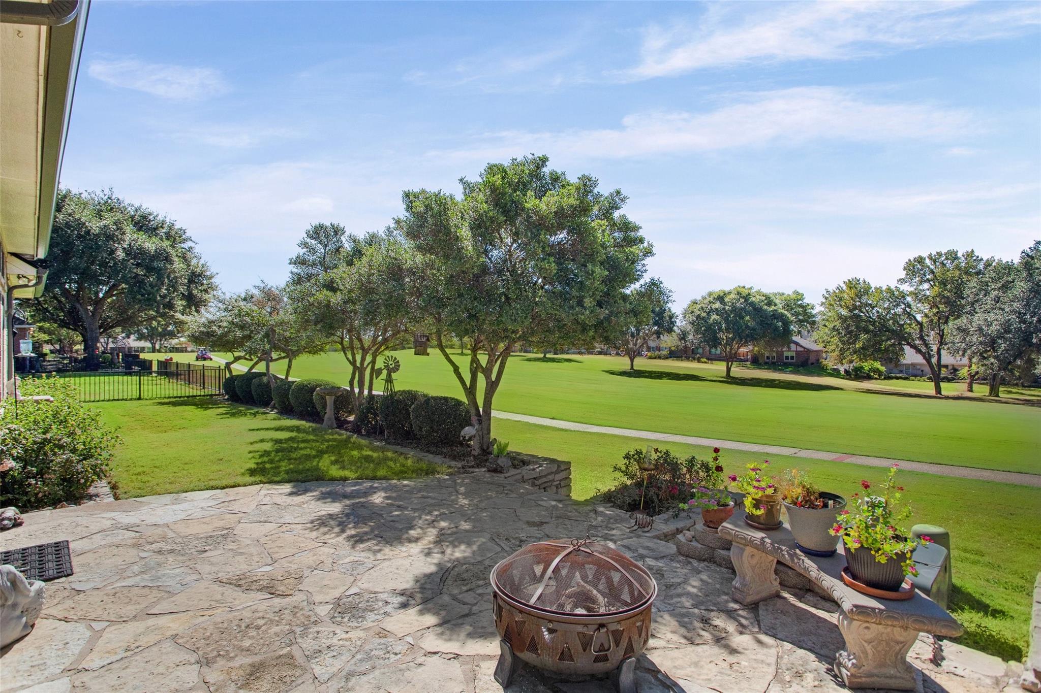 main property photo 33