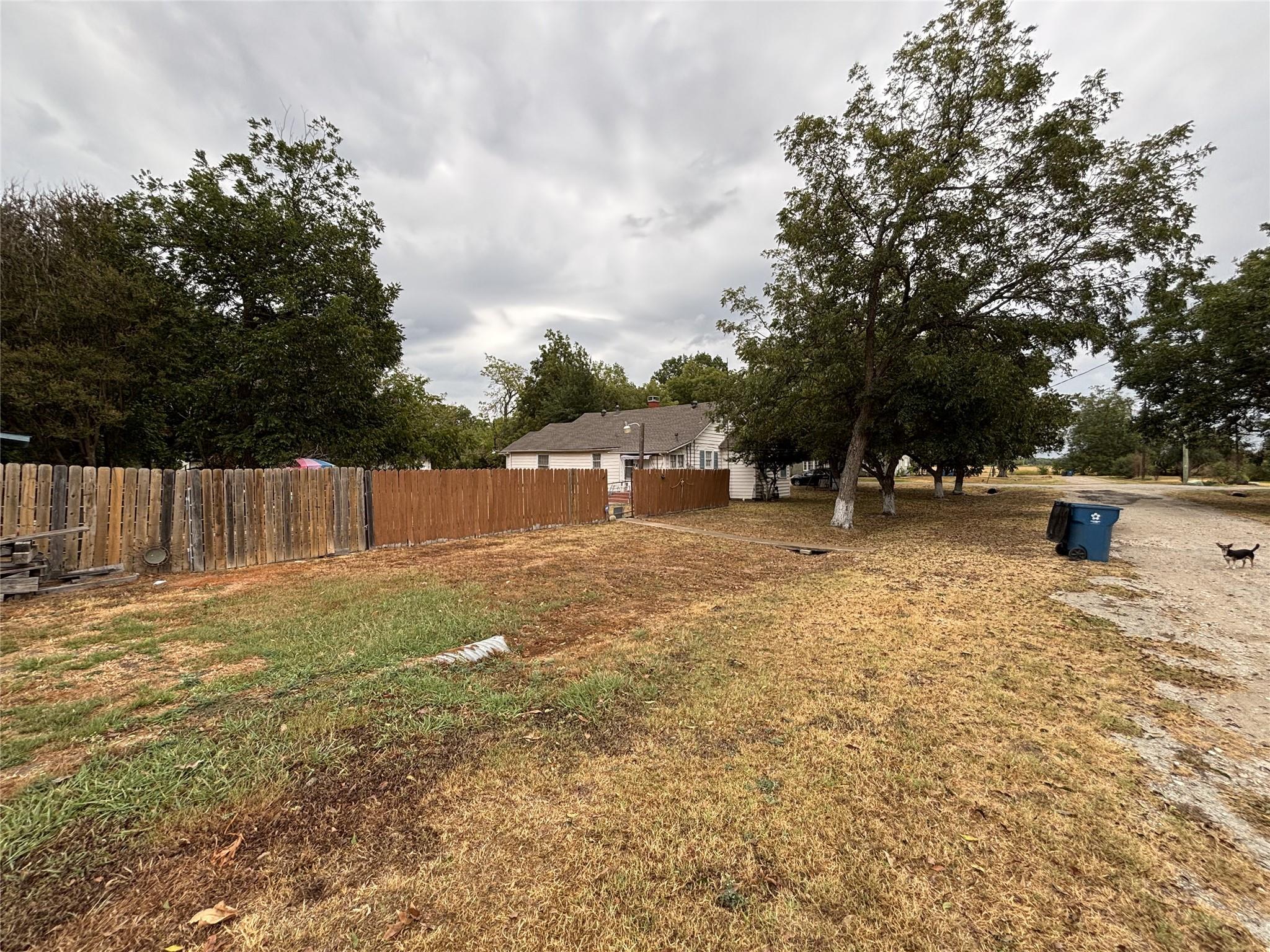 main property photo 24