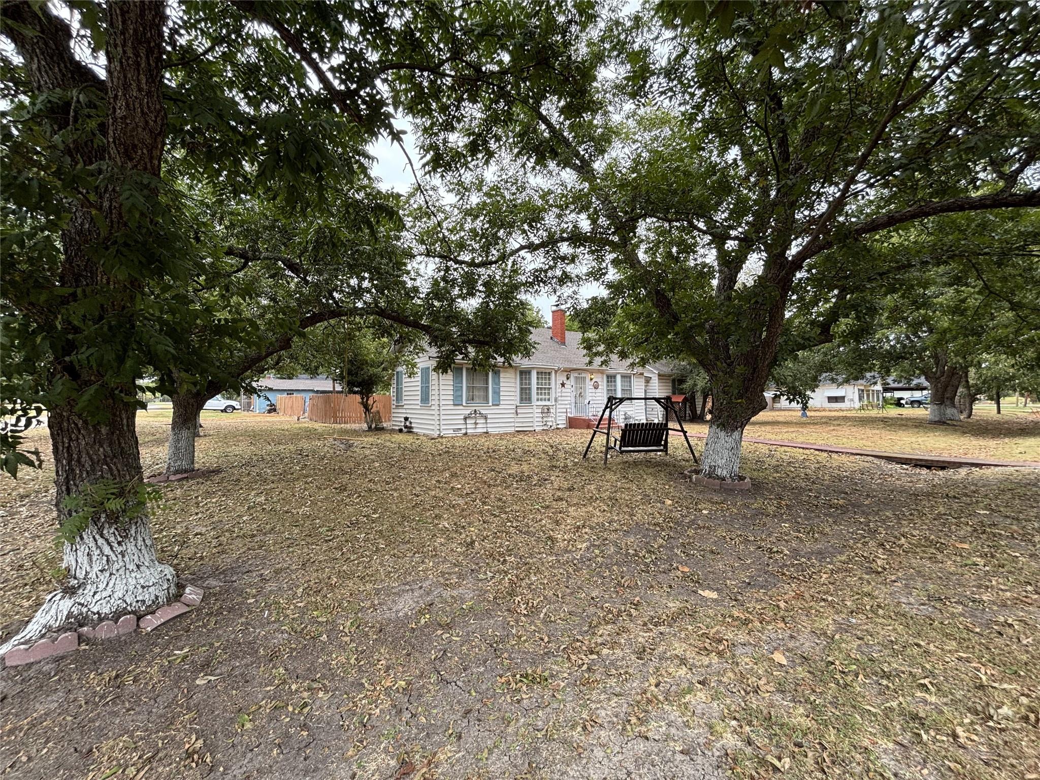 main property photo 8