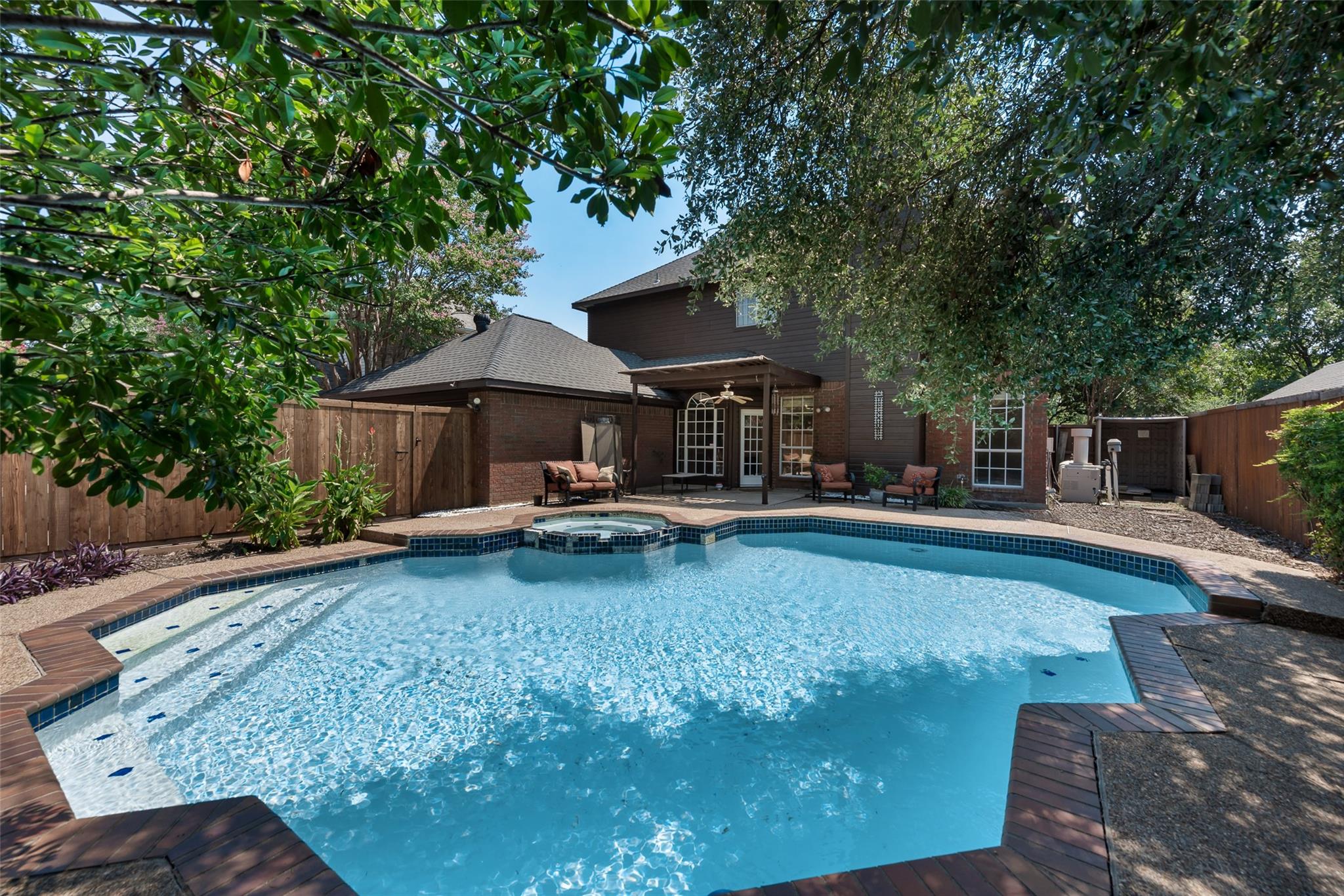 main property photo 20