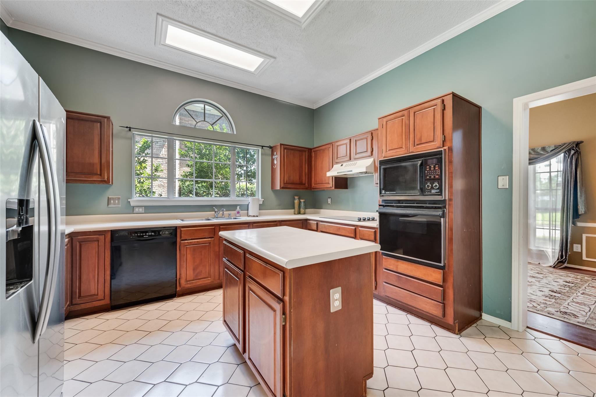 main property photo 7