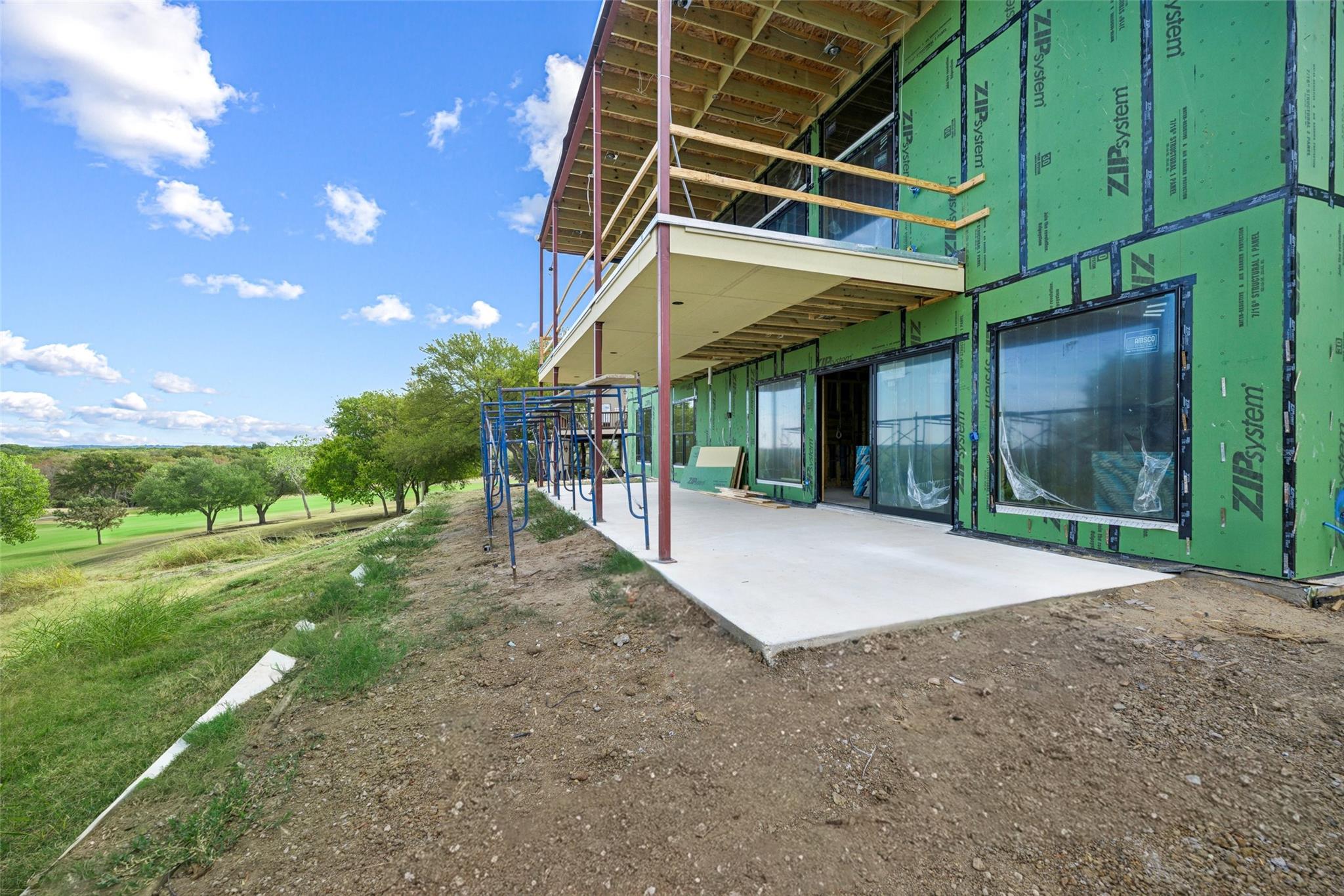 main property photo 18