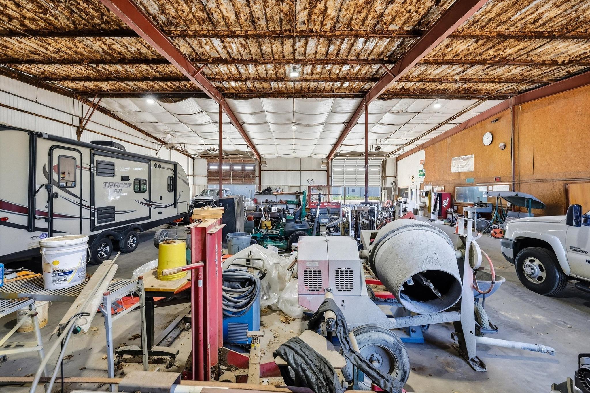main property photo 15