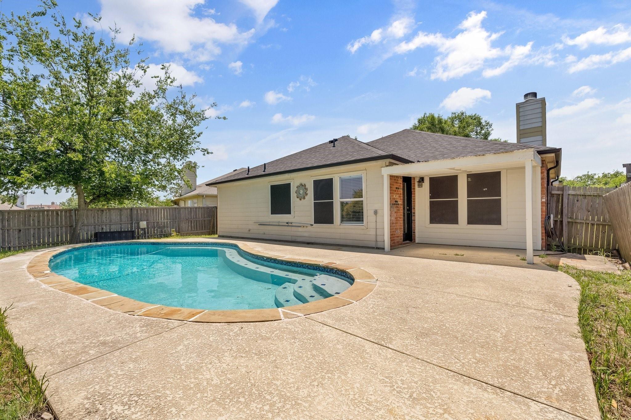 main property photo 29