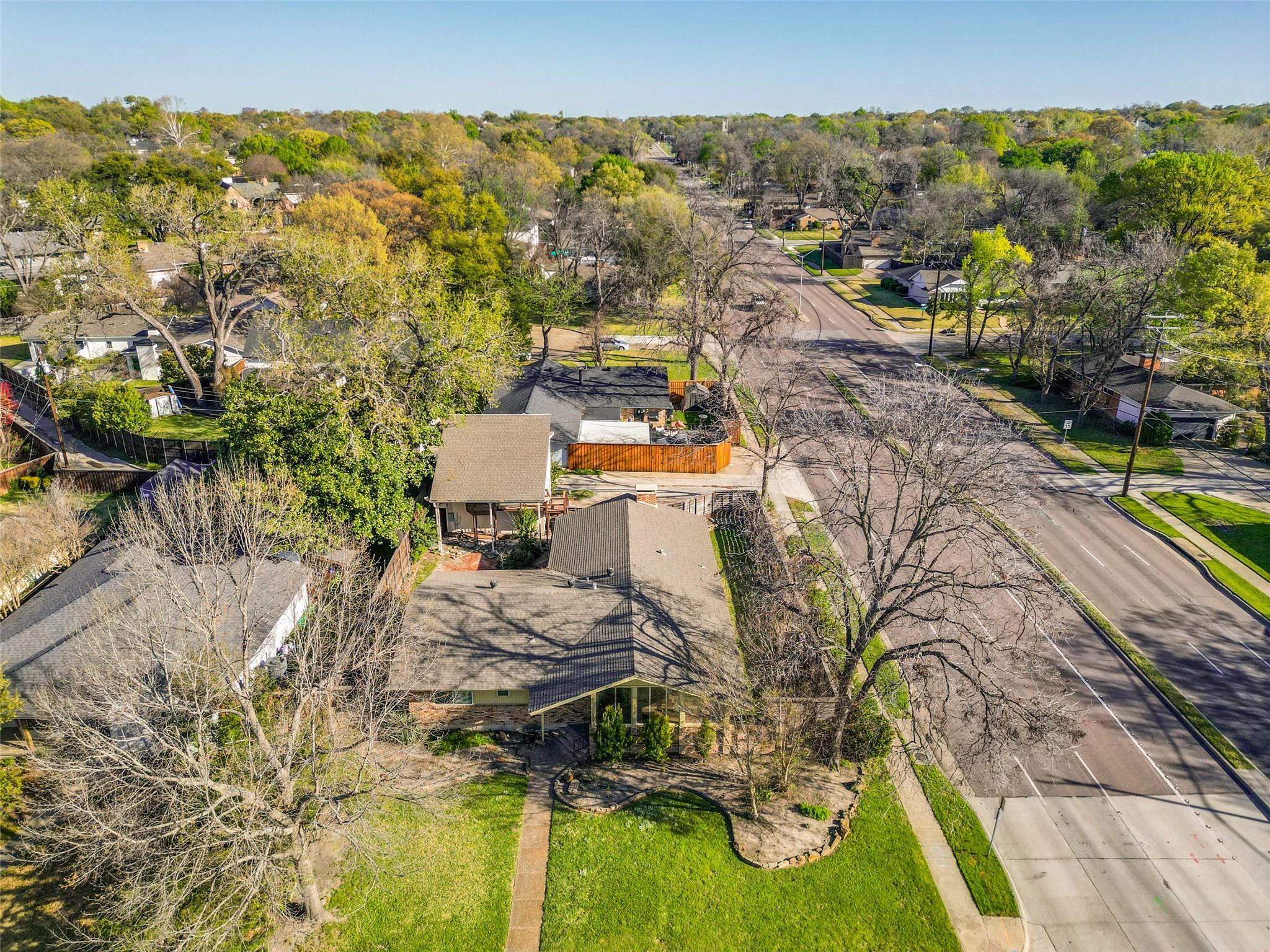 main property photo 13