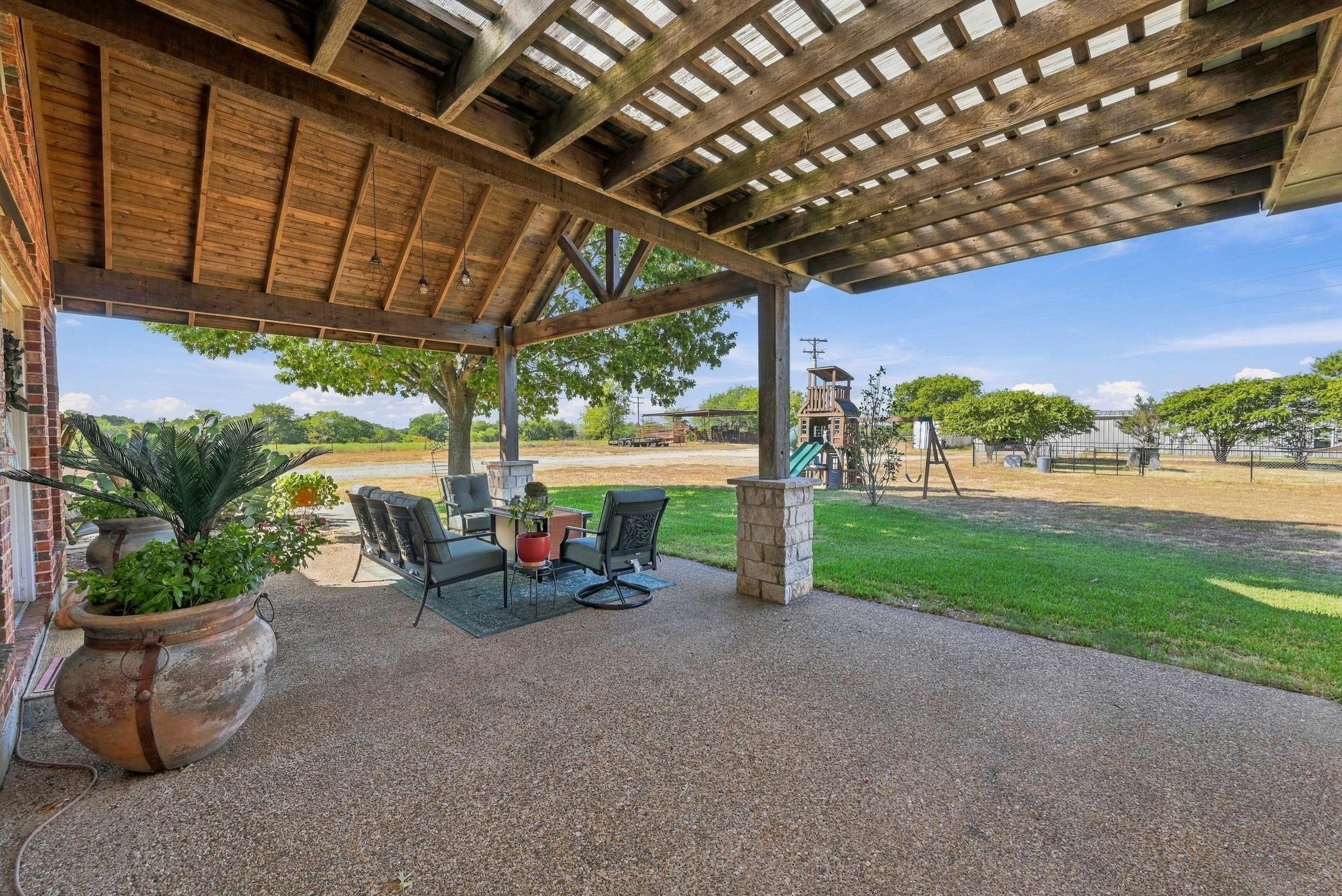 main property photo 27