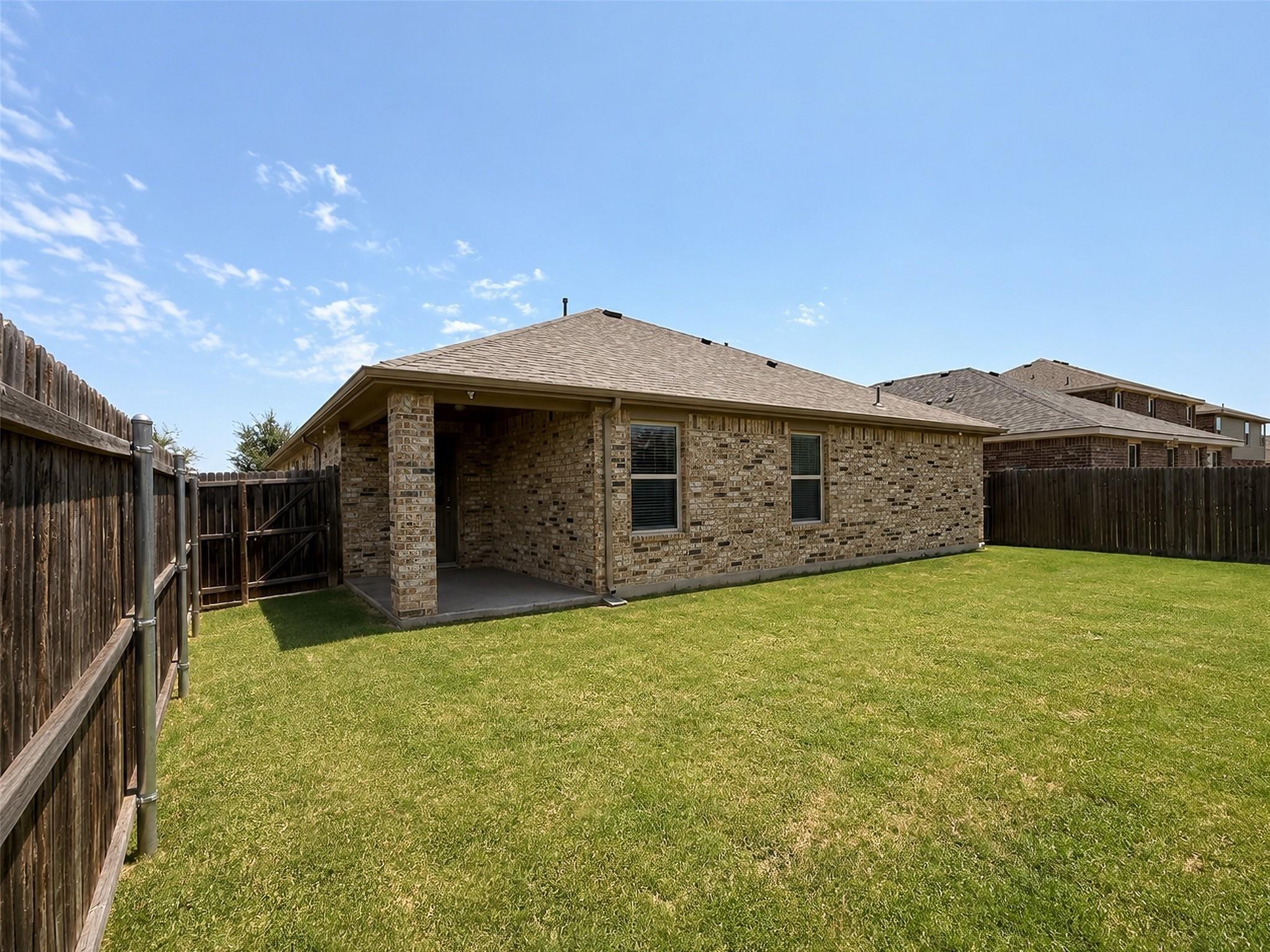 main property photo 18