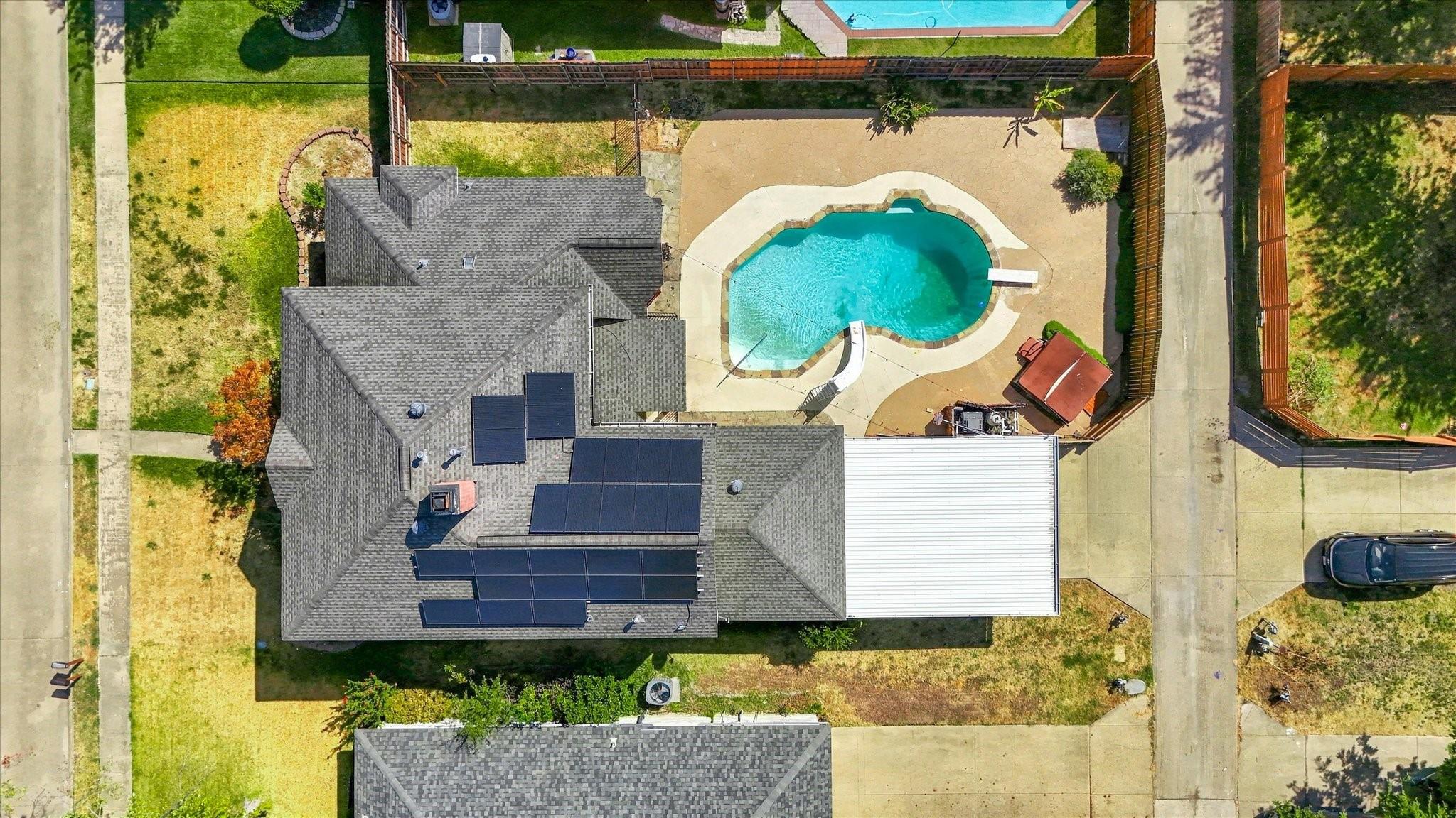 main property photo 31