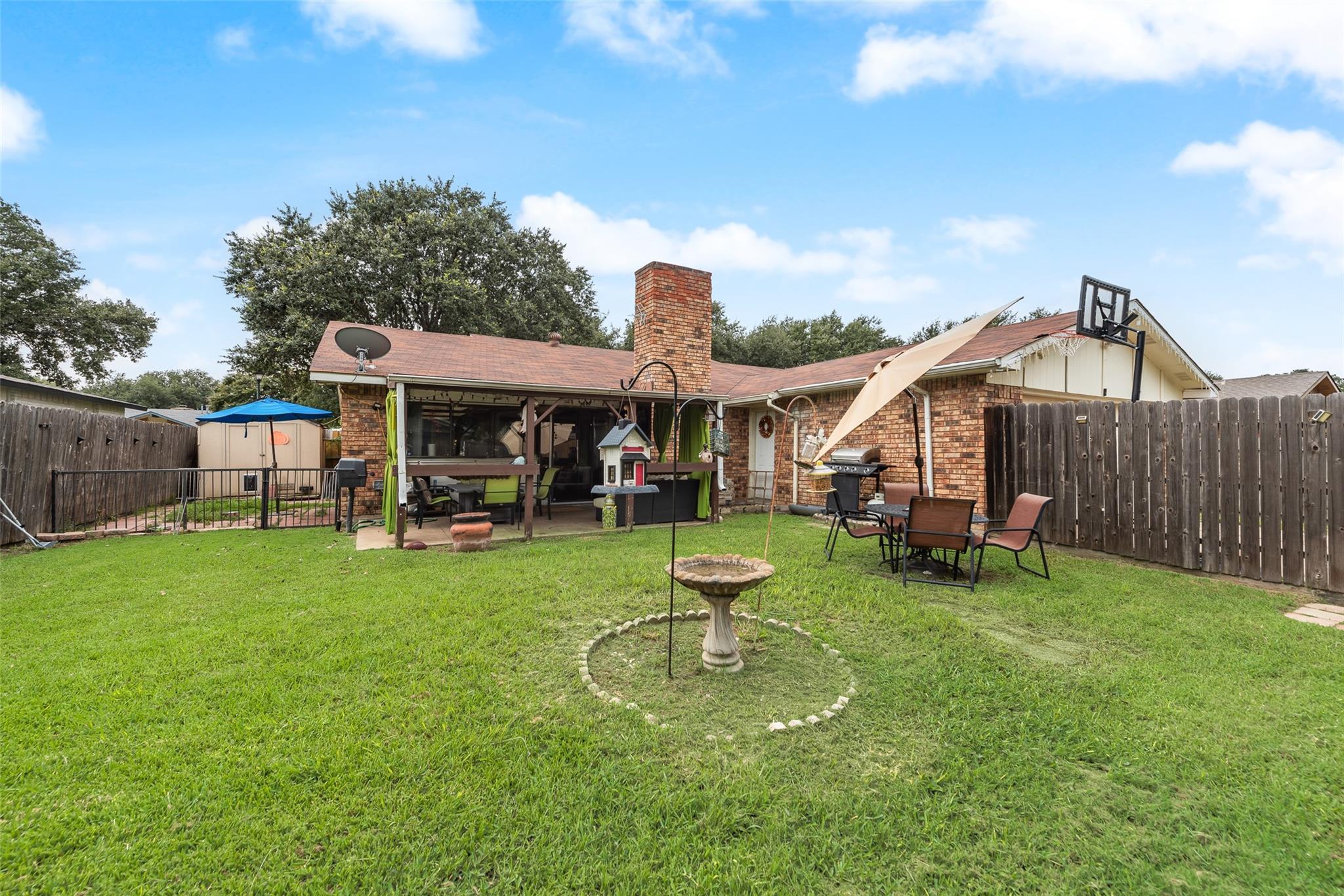 main property photo 18