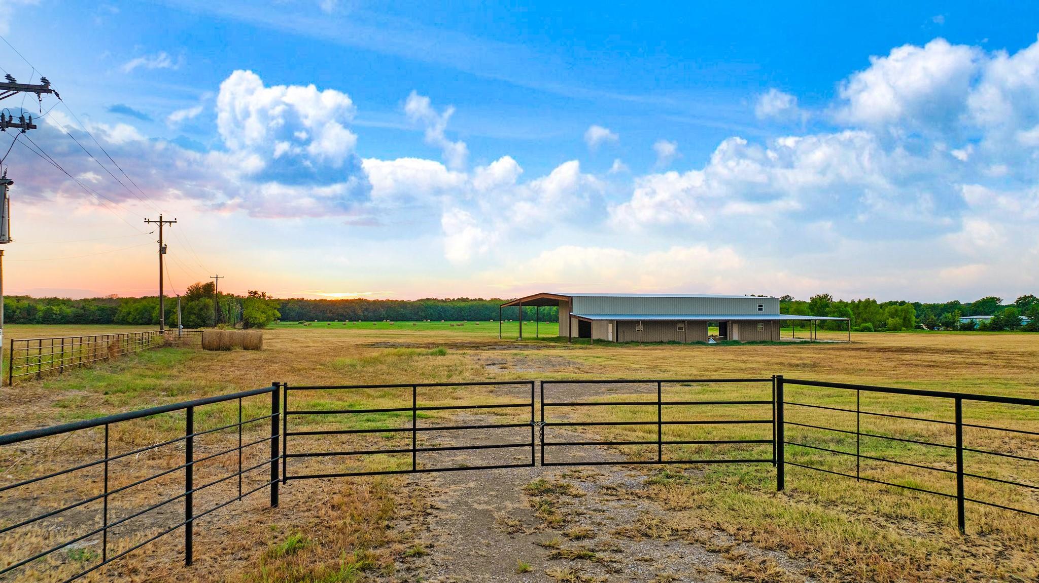 main property photo 14