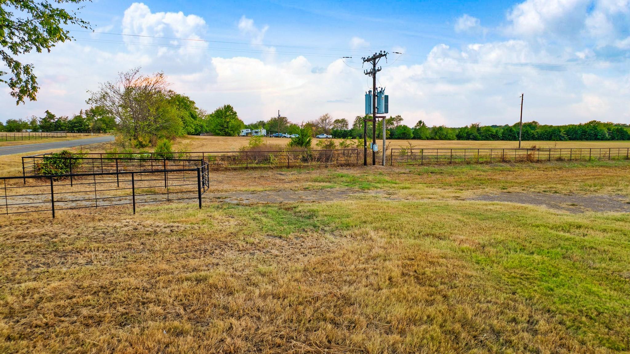 main property photo 16