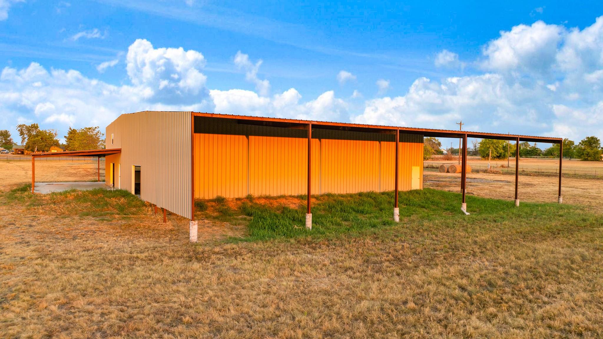 main property photo 3