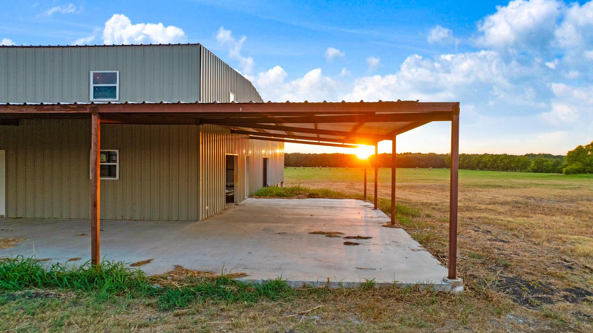 main property photo 4