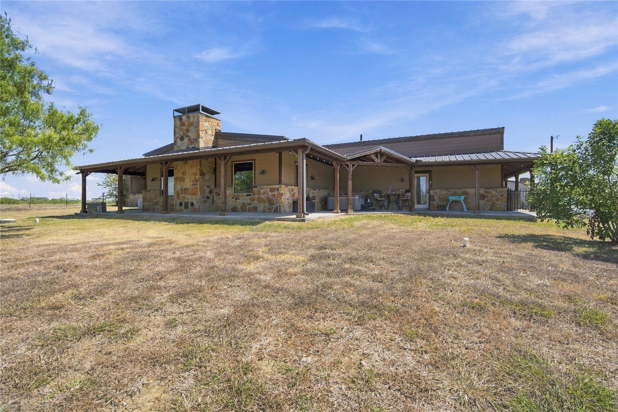 main property photo 32