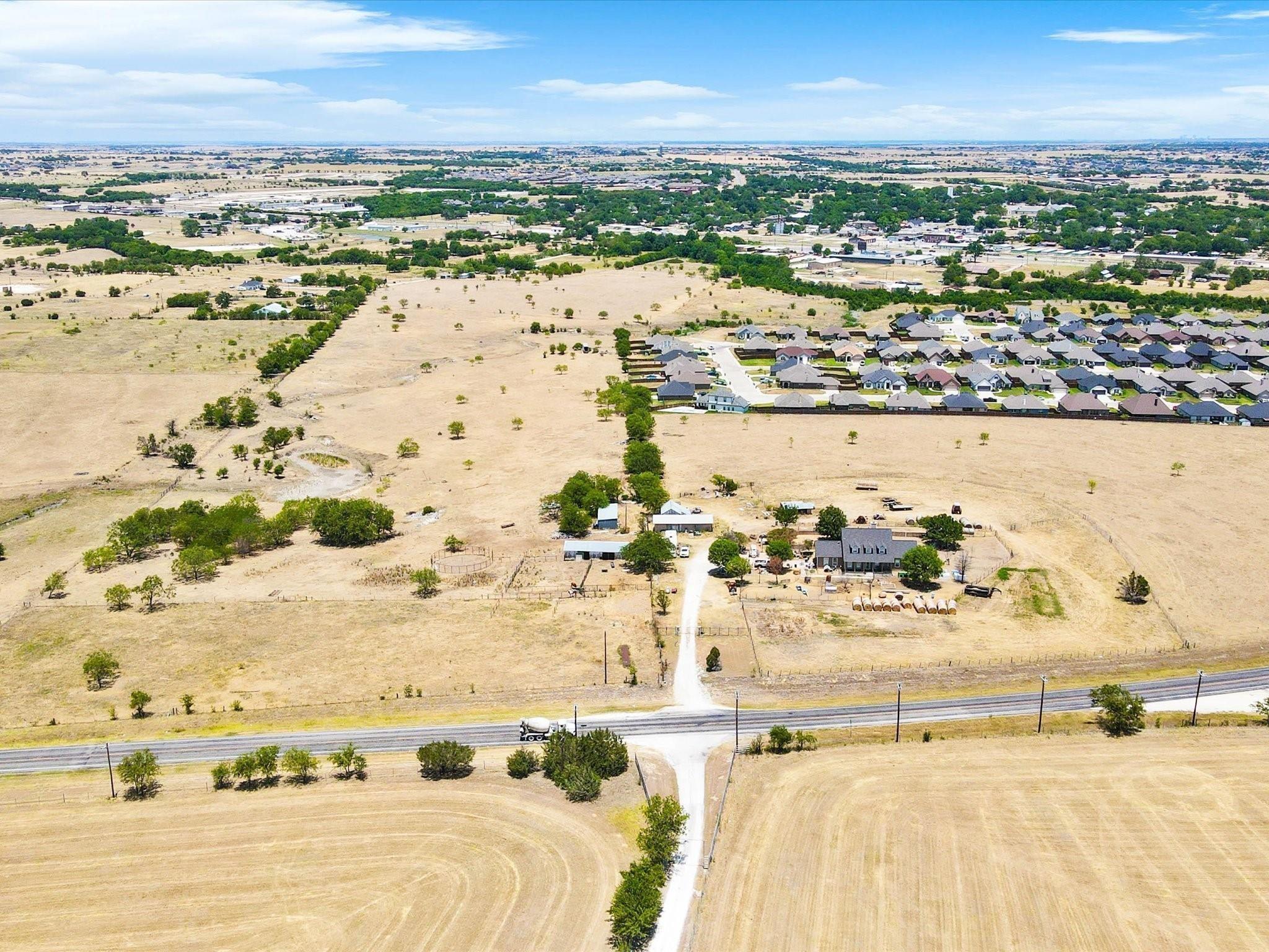 main property photo 11