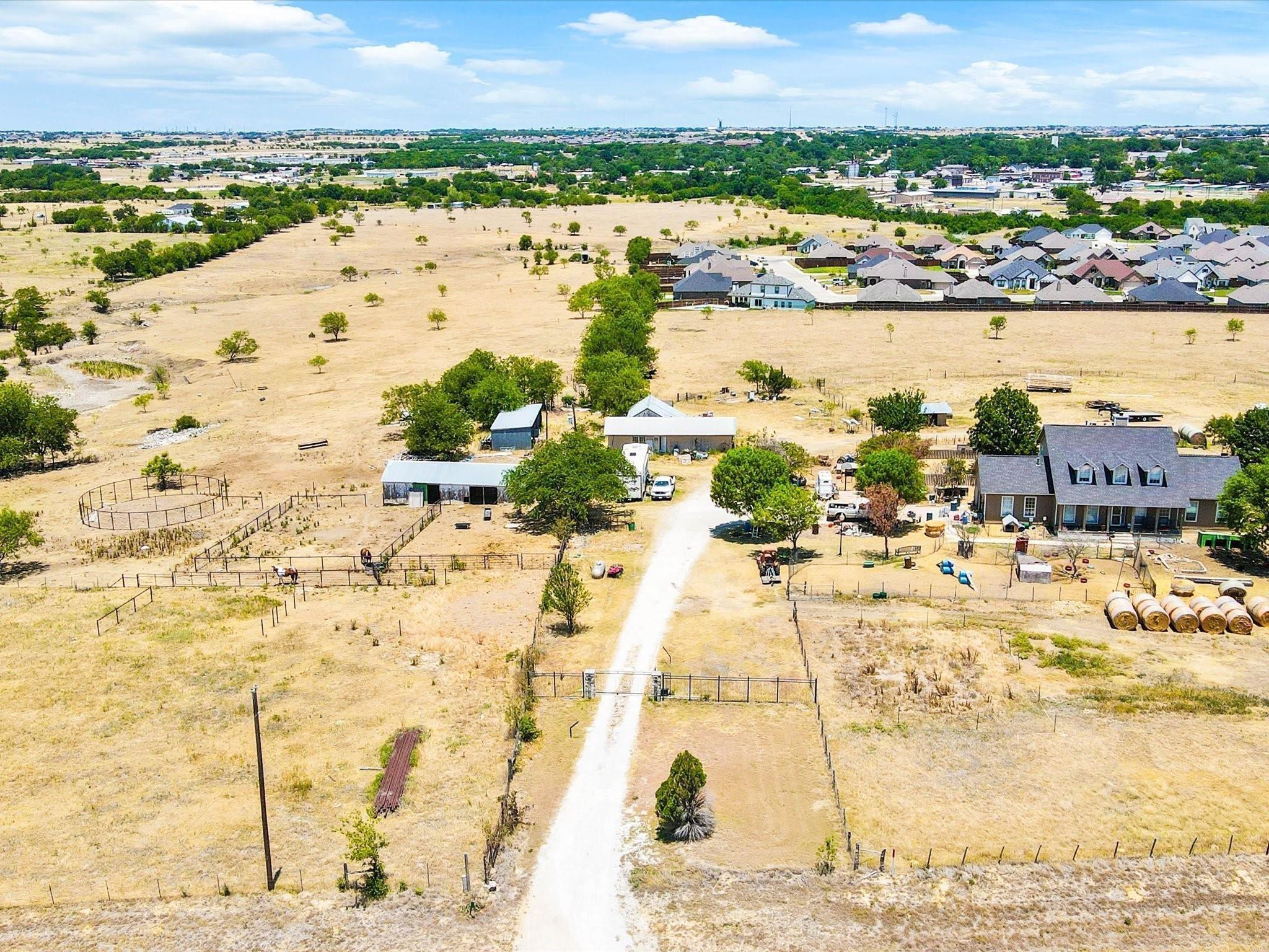 main property photo 13