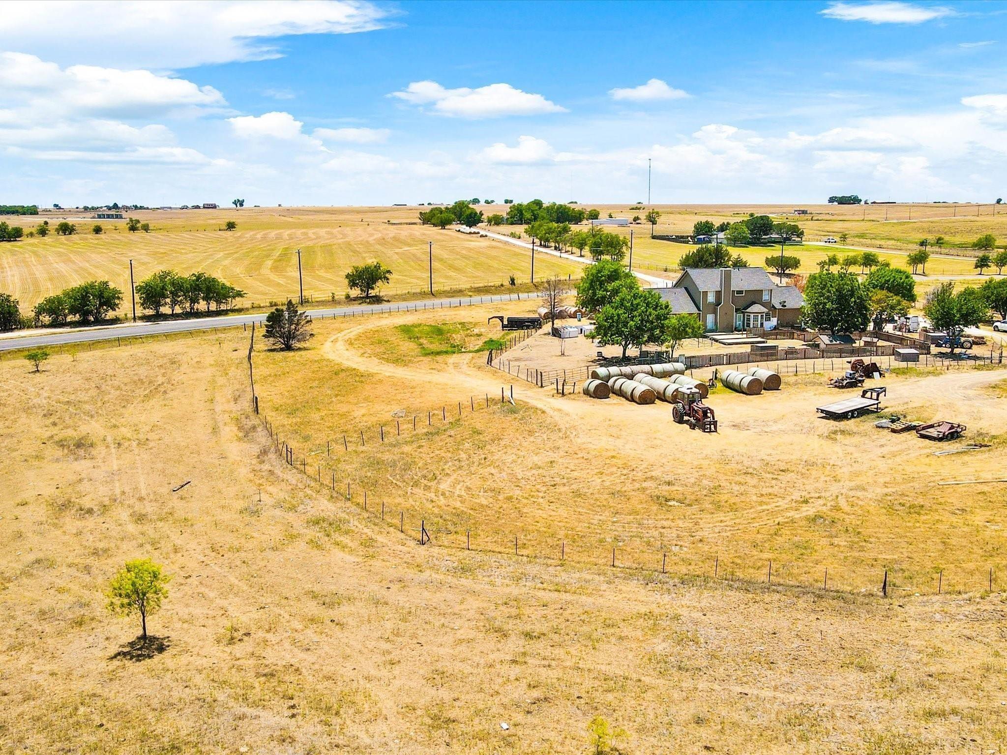 main property photo 26