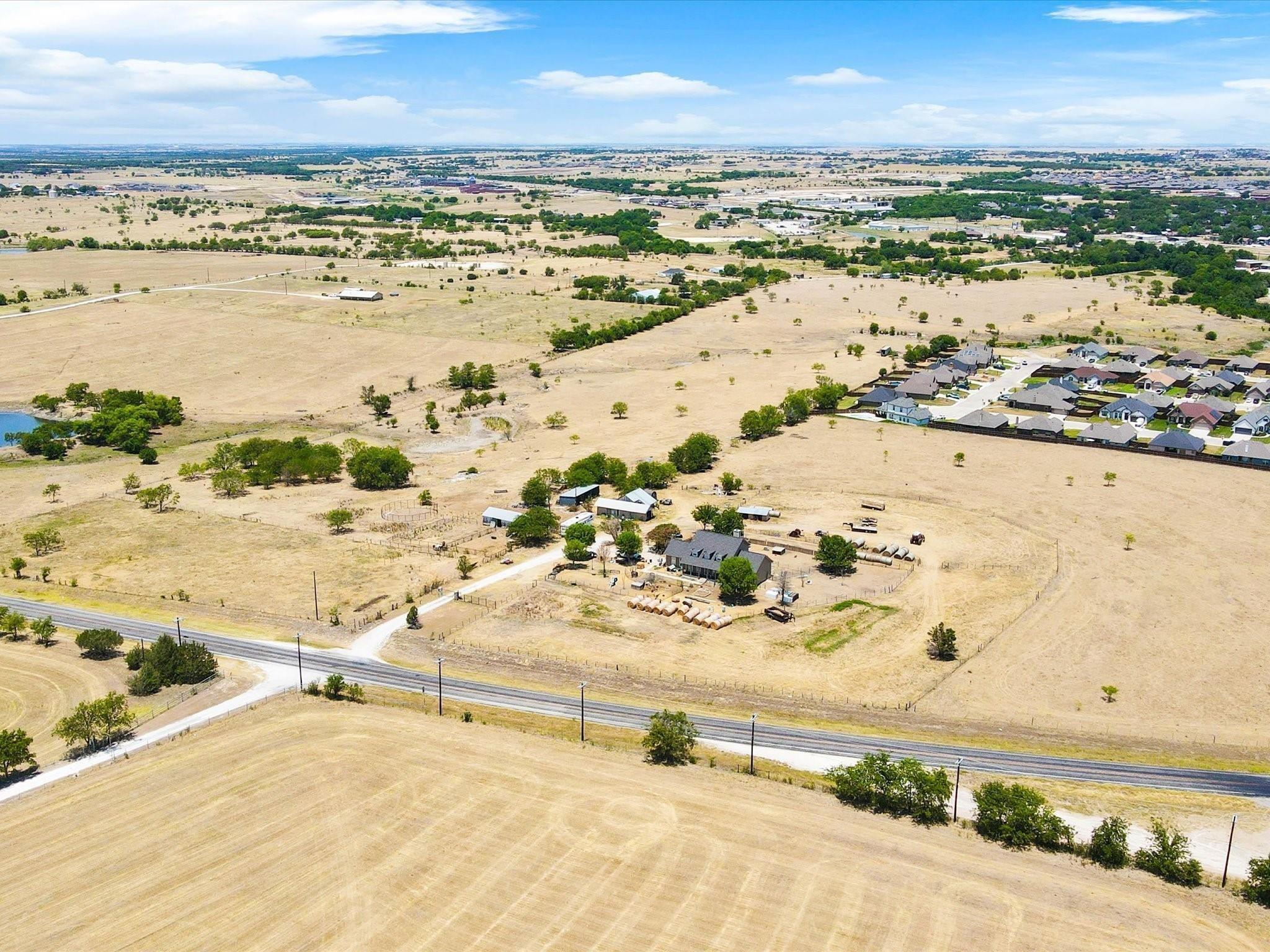 main property photo 9