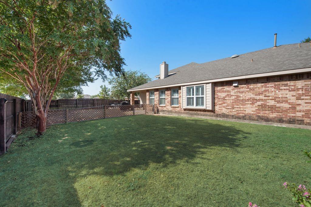main property photo 37