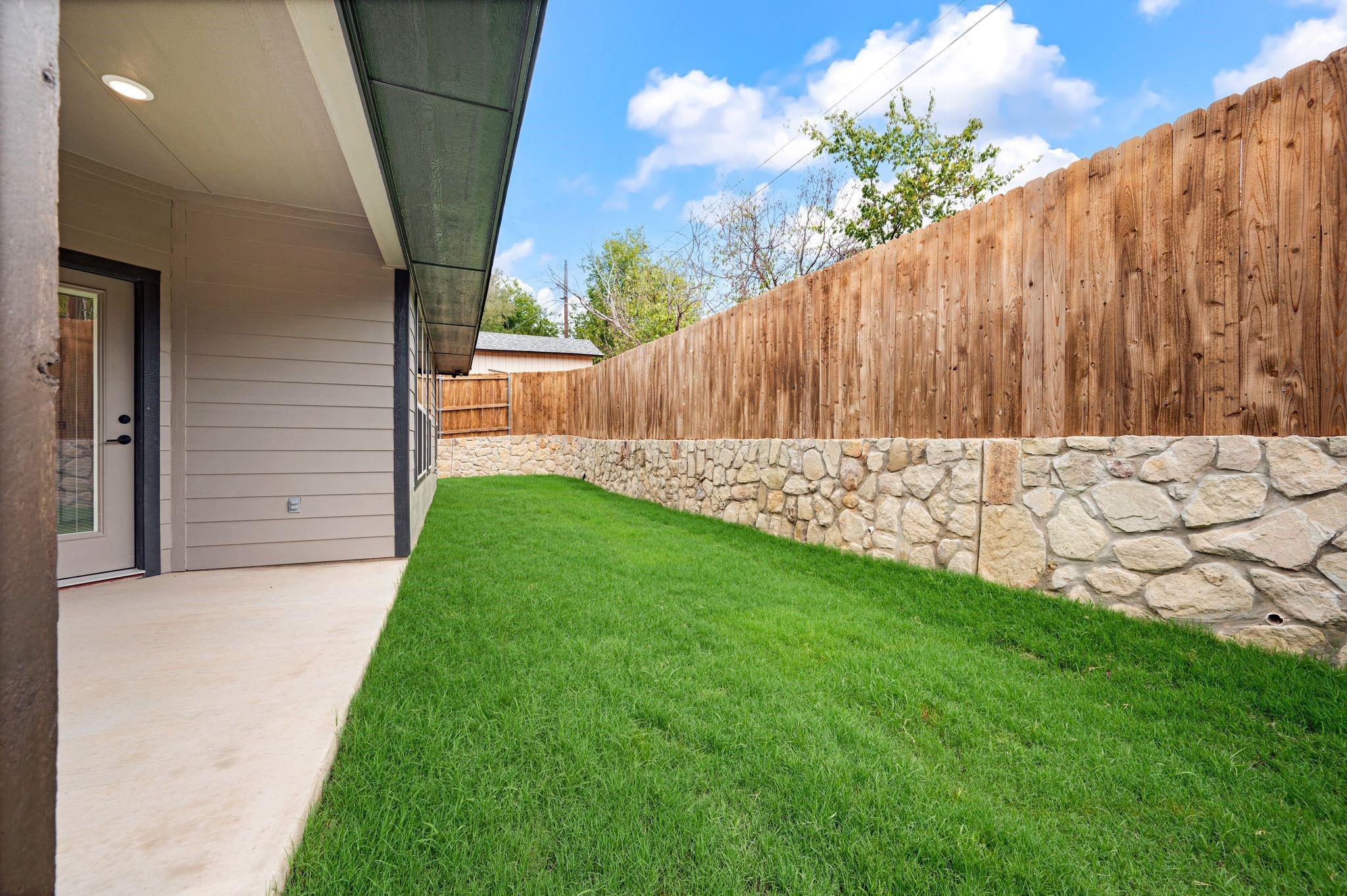 main property photo 25