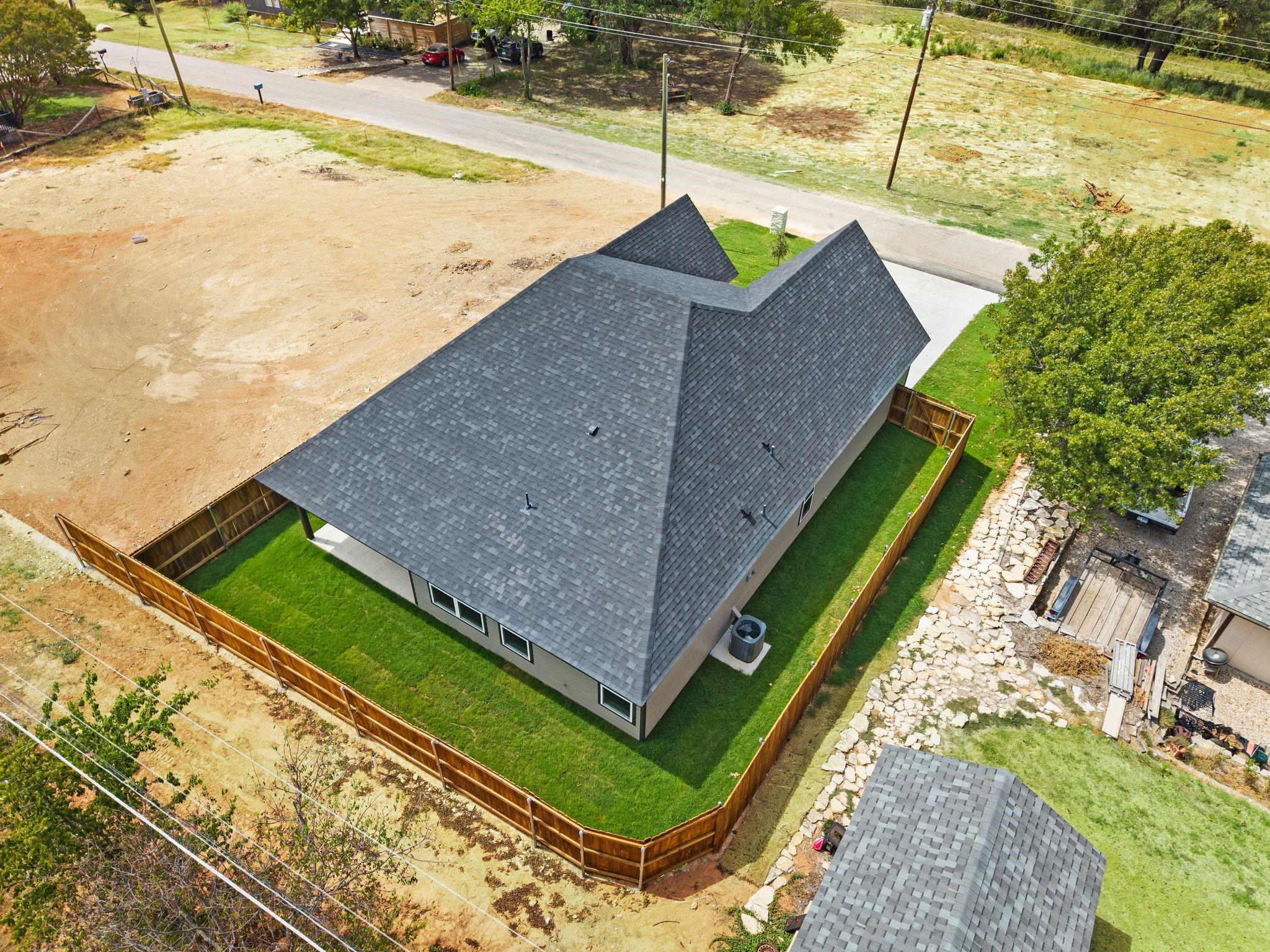 main property photo 27