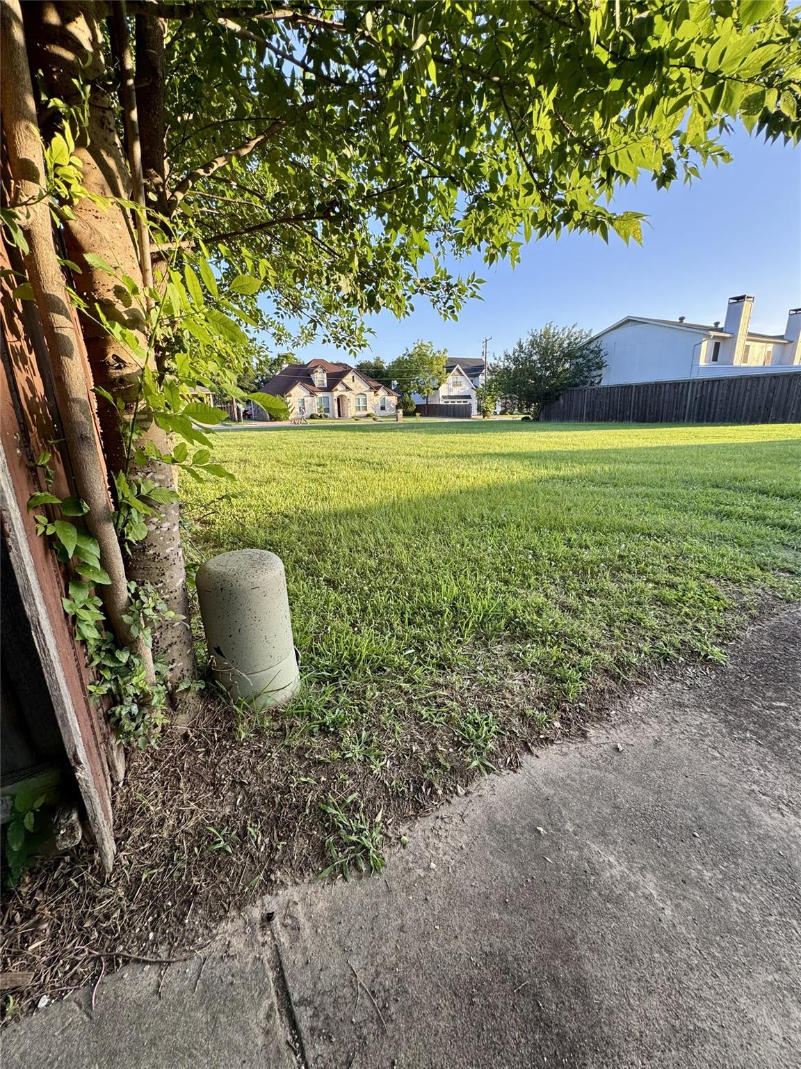 main property photo 14