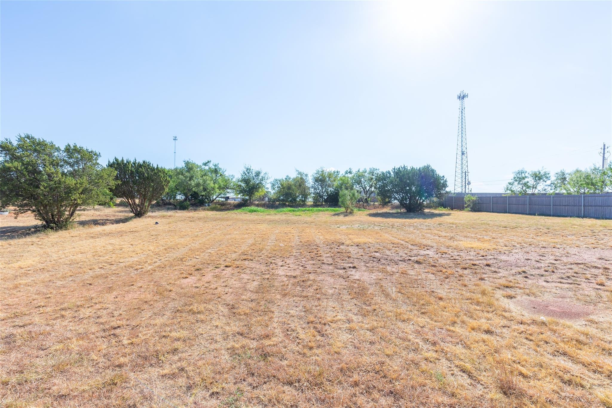 main property photo 32