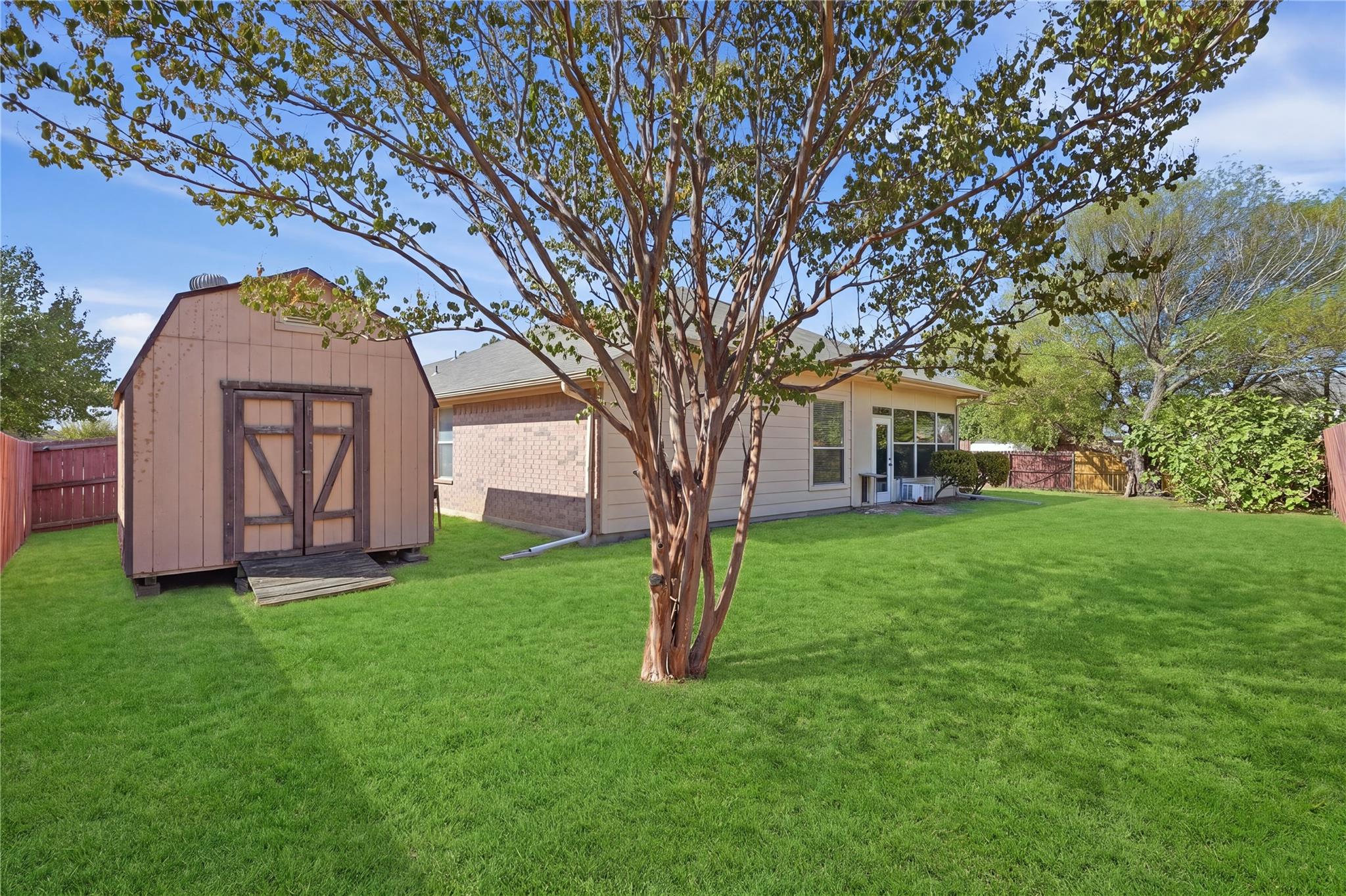 main property photo 29