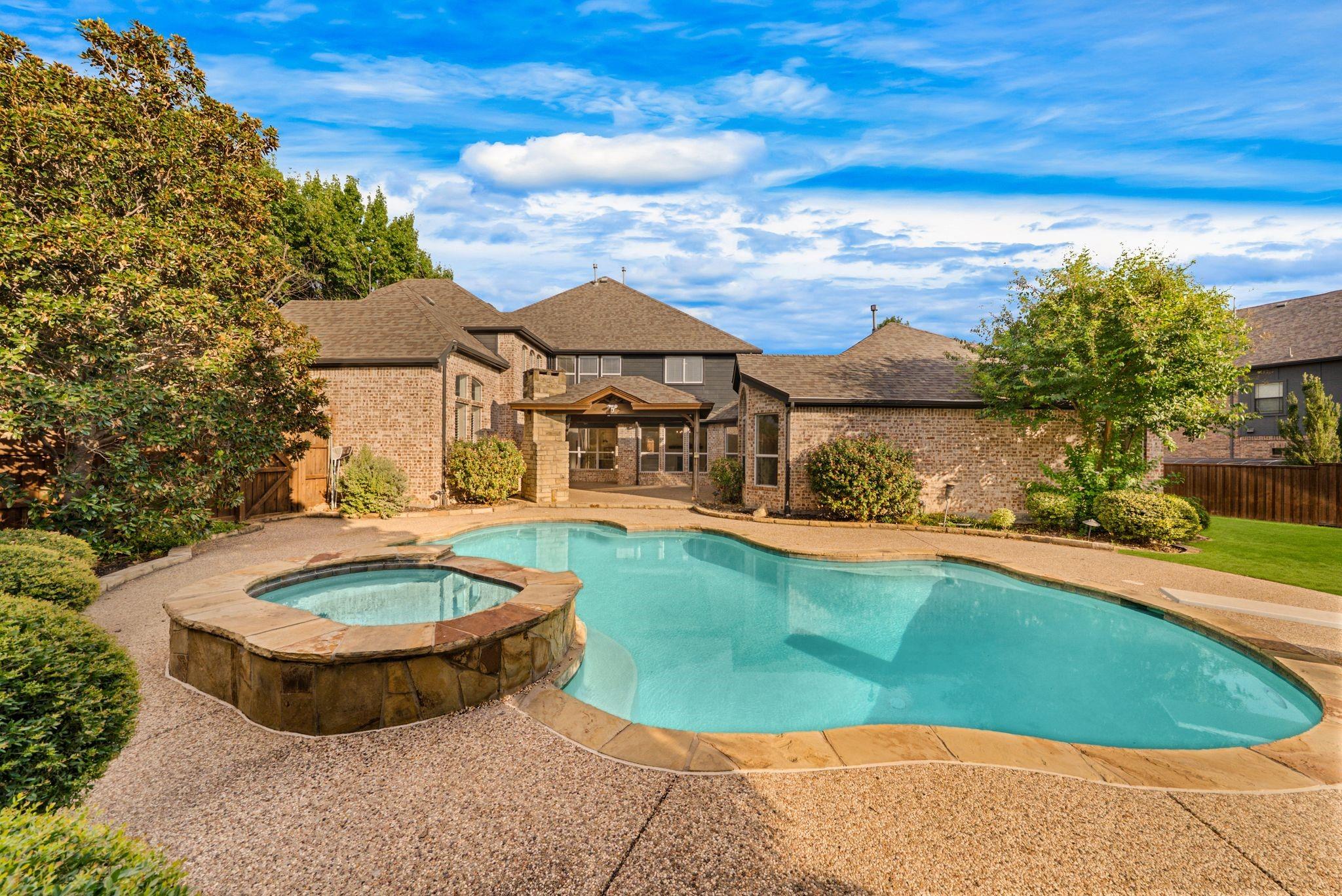 main property photo 35