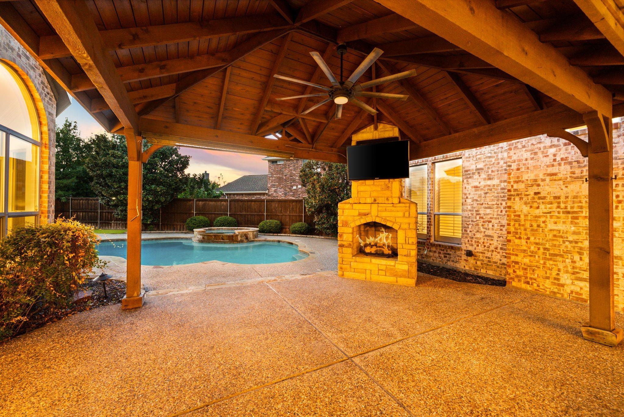 main property photo 36