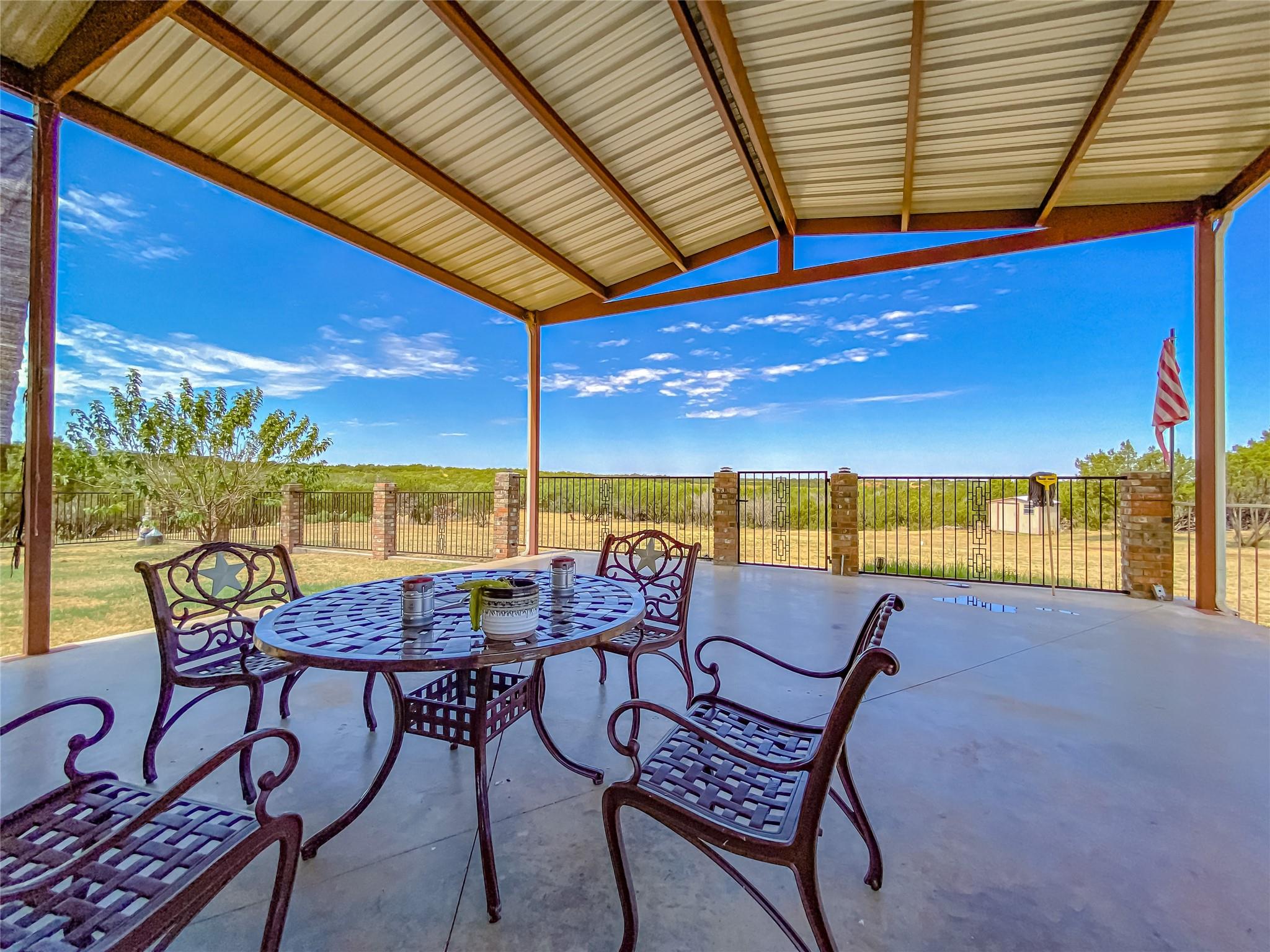 main property photo 33