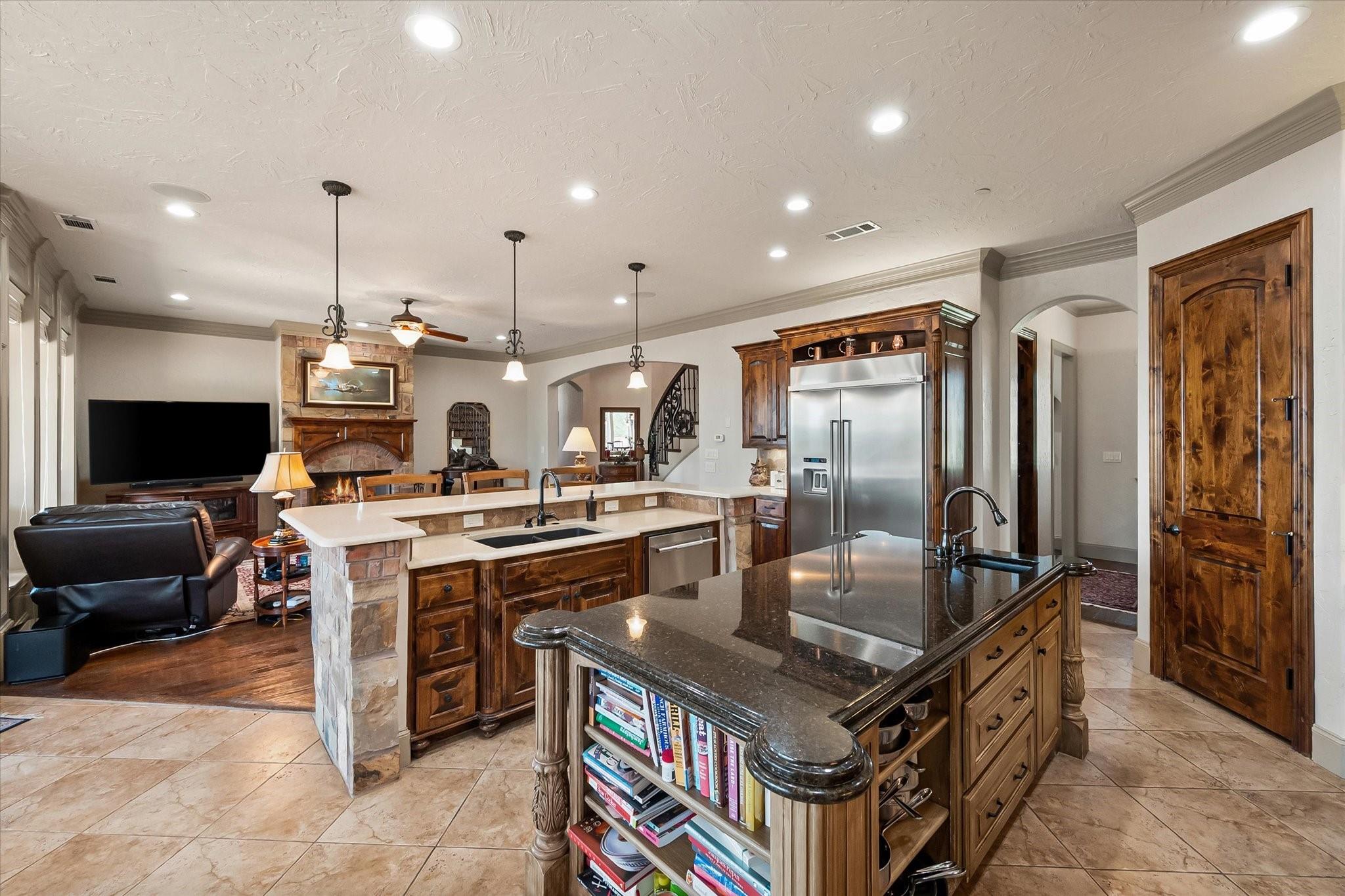 main property photo 10