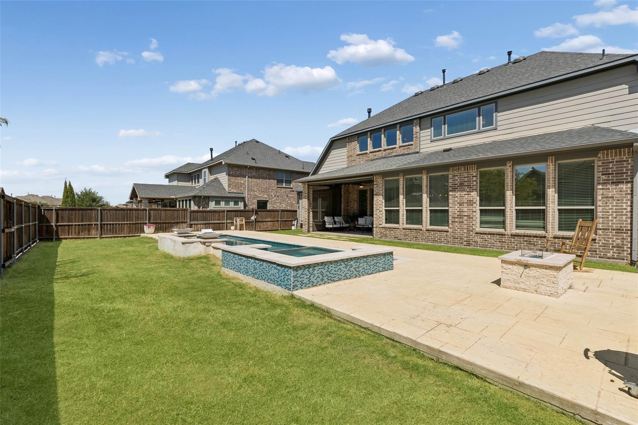 main property photo 34