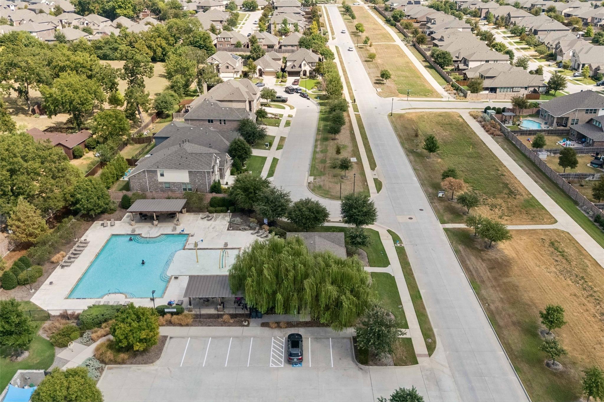 main property photo 32