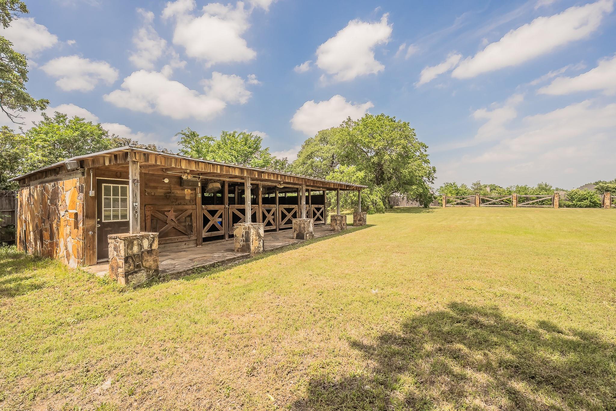 main property photo 28