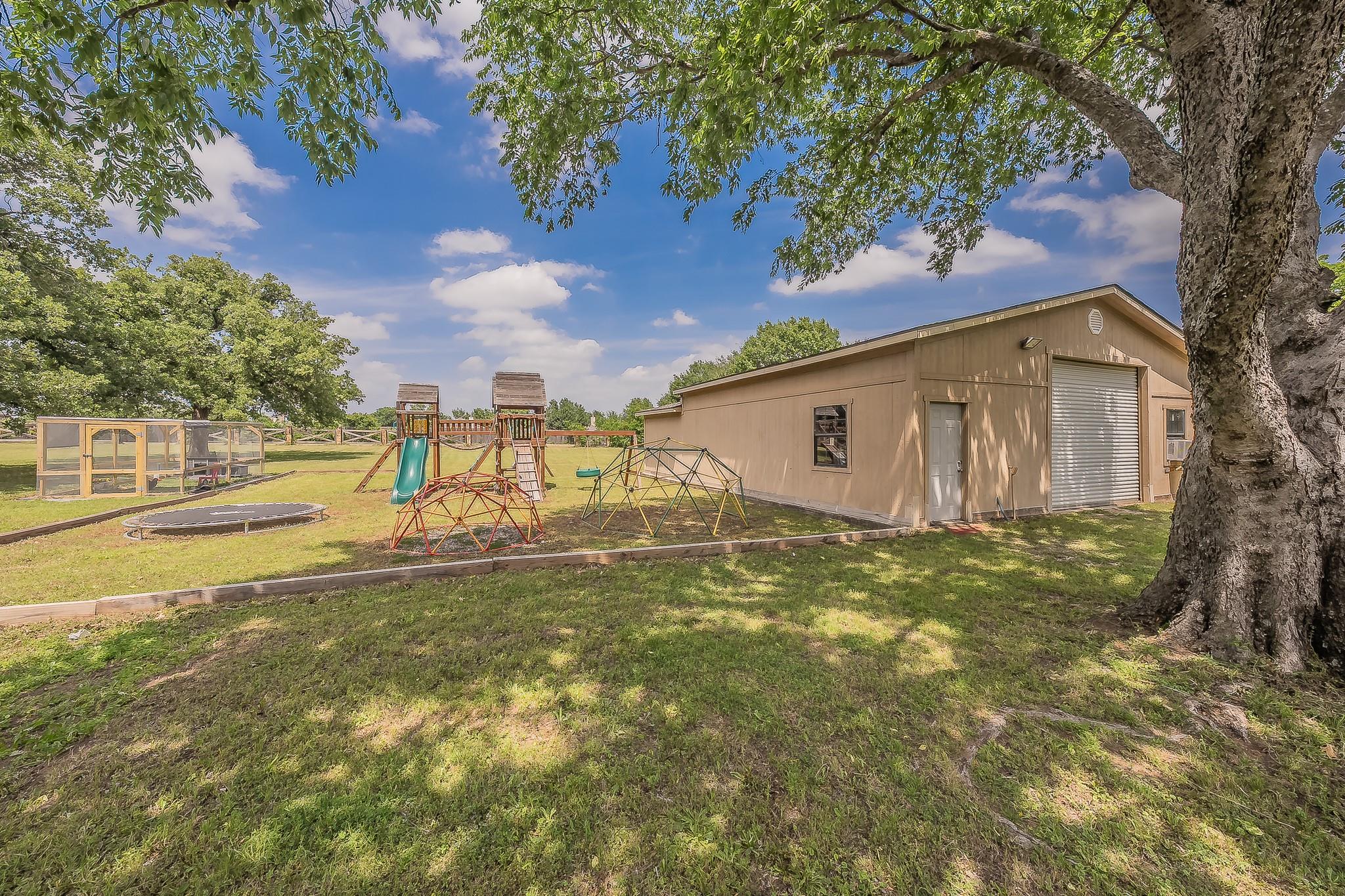 main property photo 29
