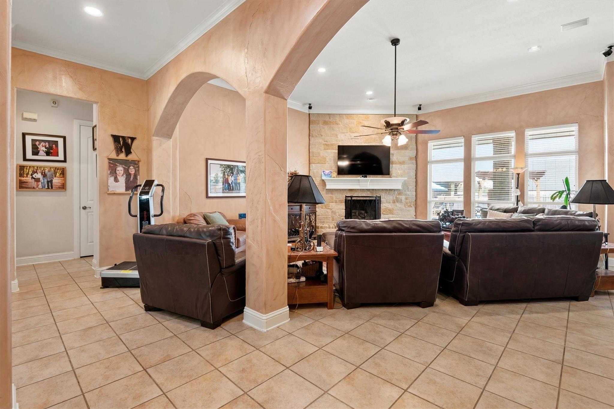 main property photo 17
