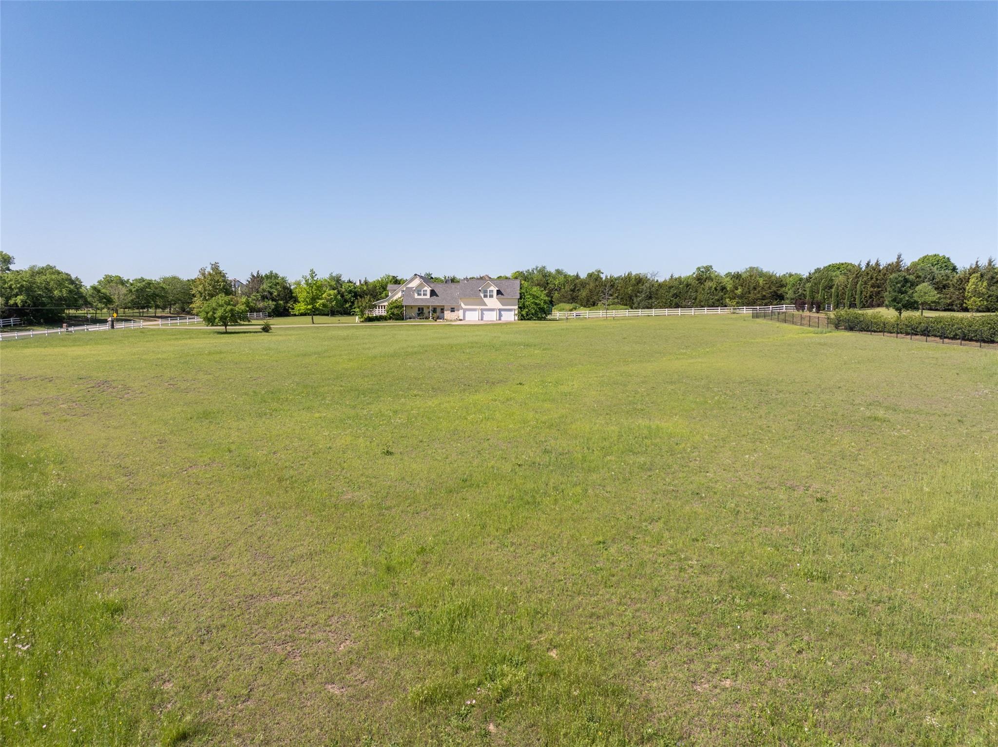 main property photo 7