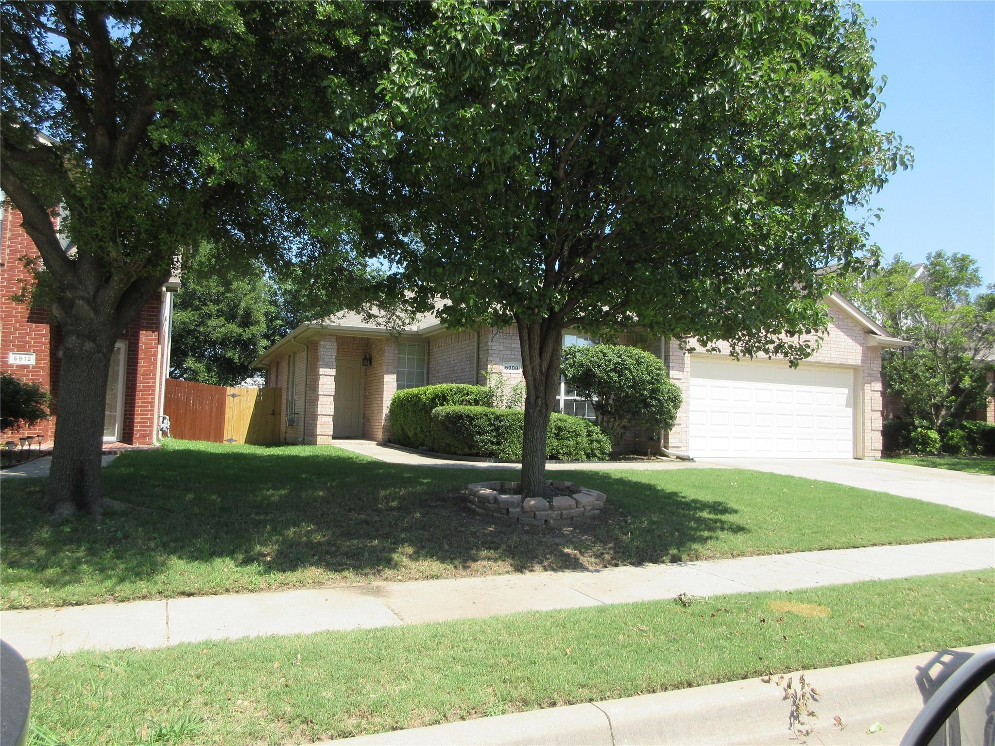 main property photo 30