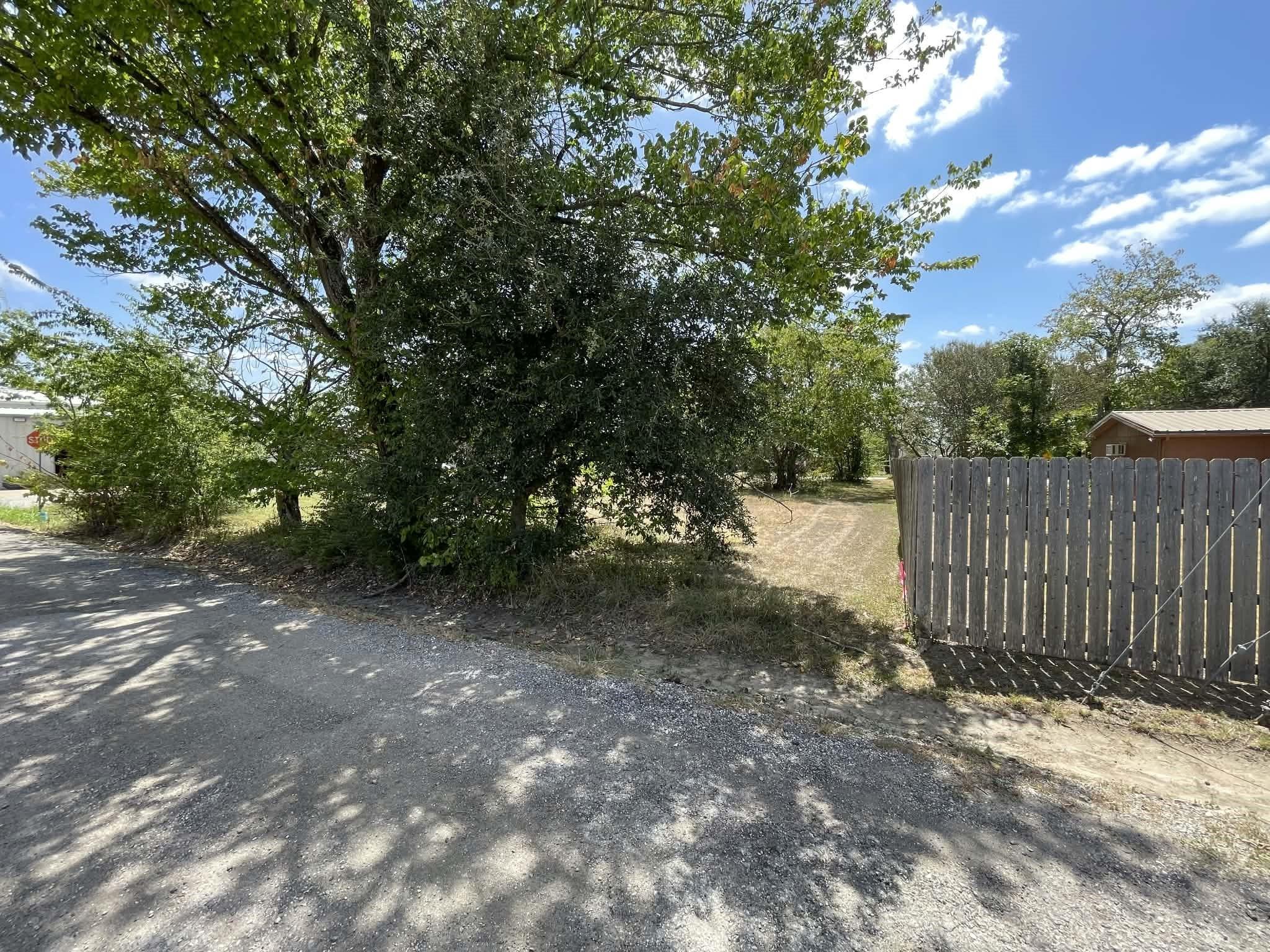 main property photo 6