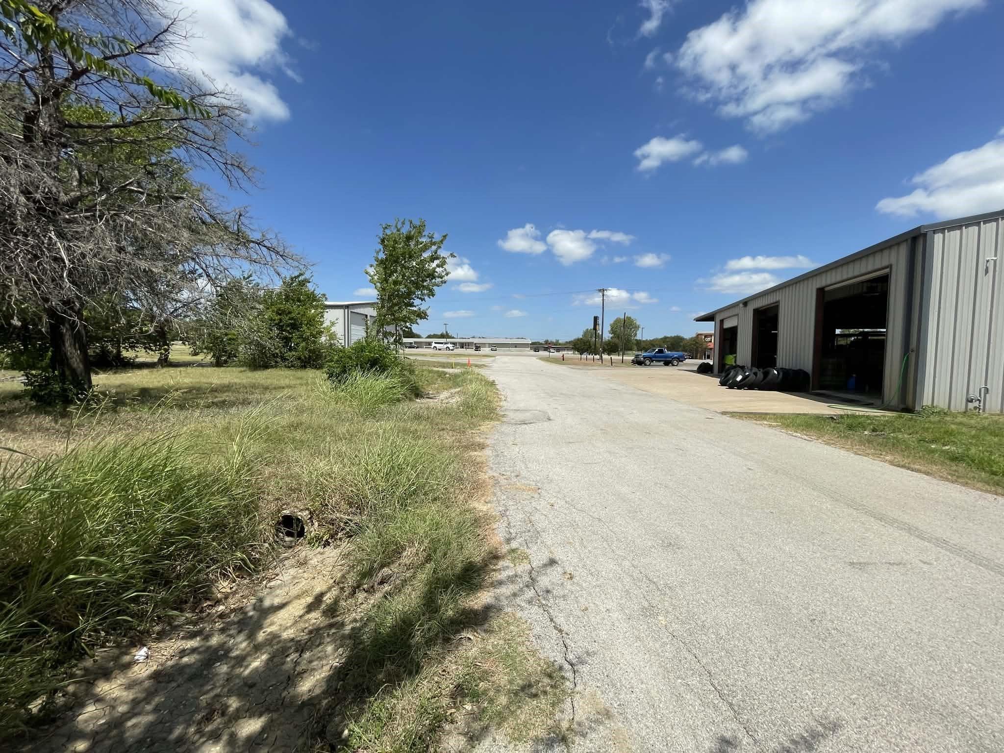 main property photo 7
