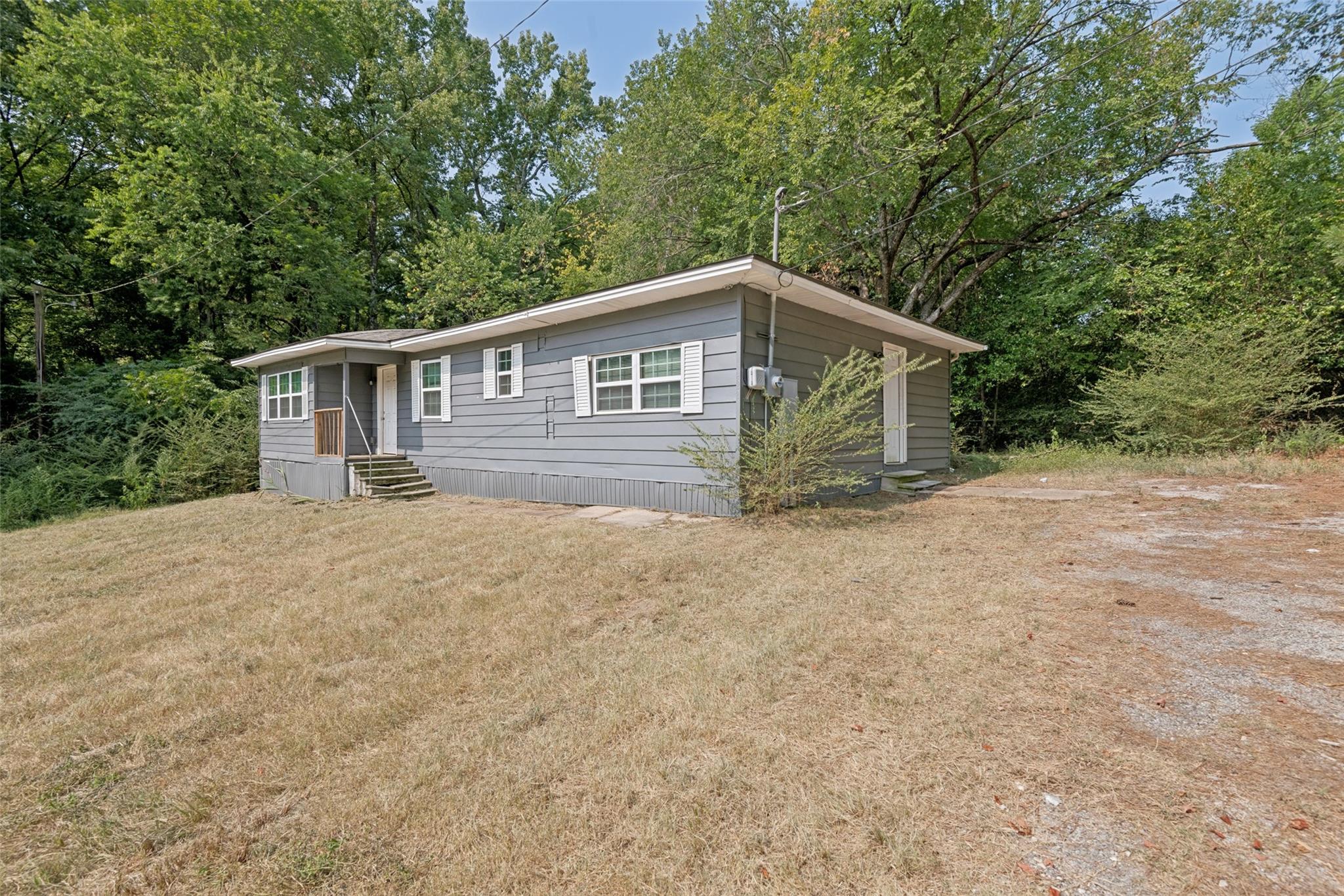 main property photo 4