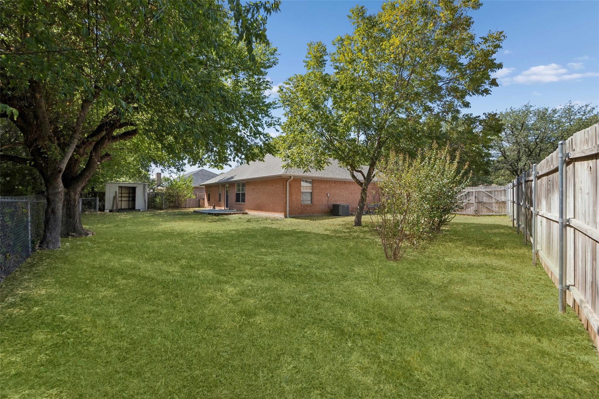 main property photo 27