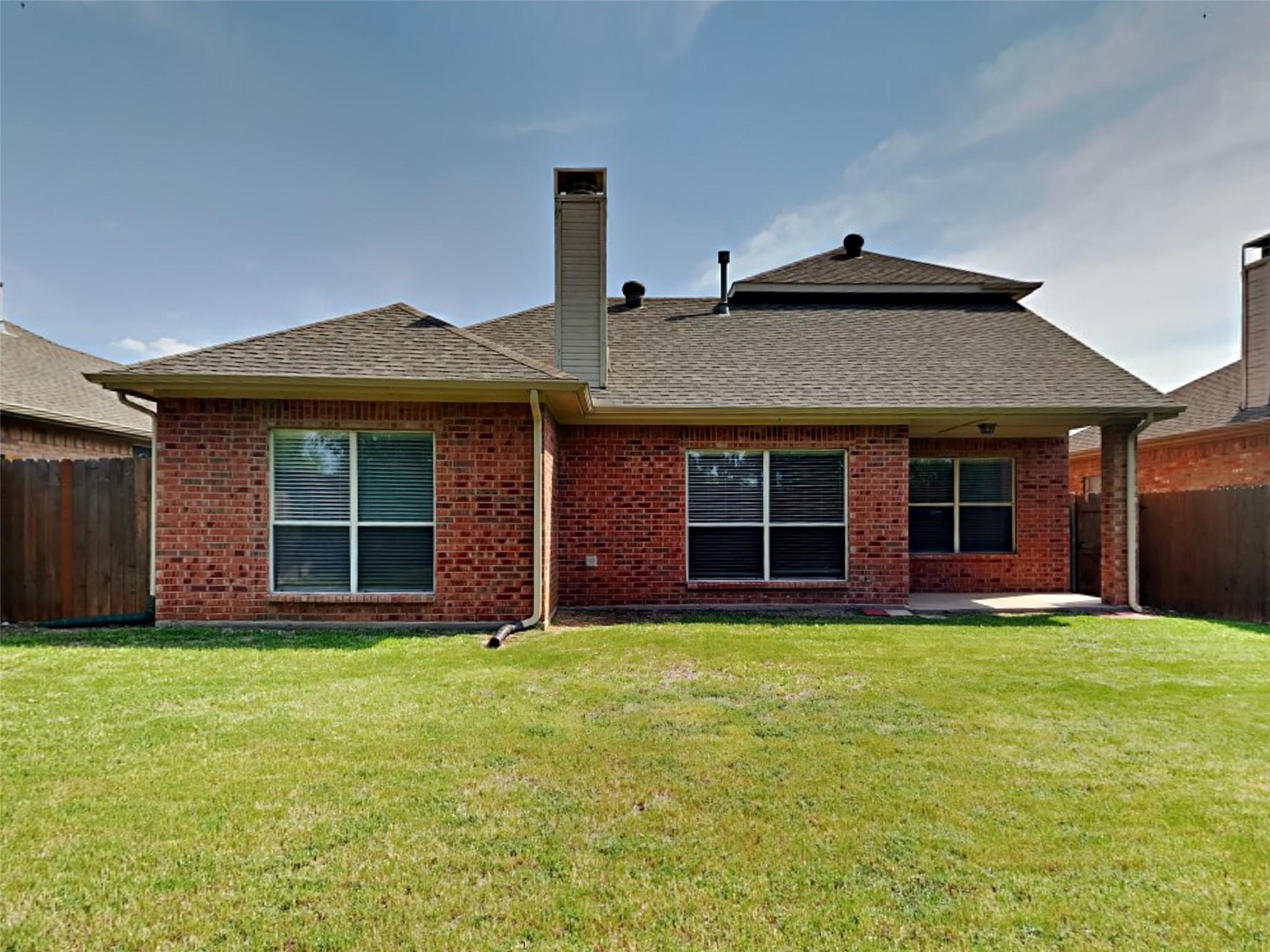 main property photo 17