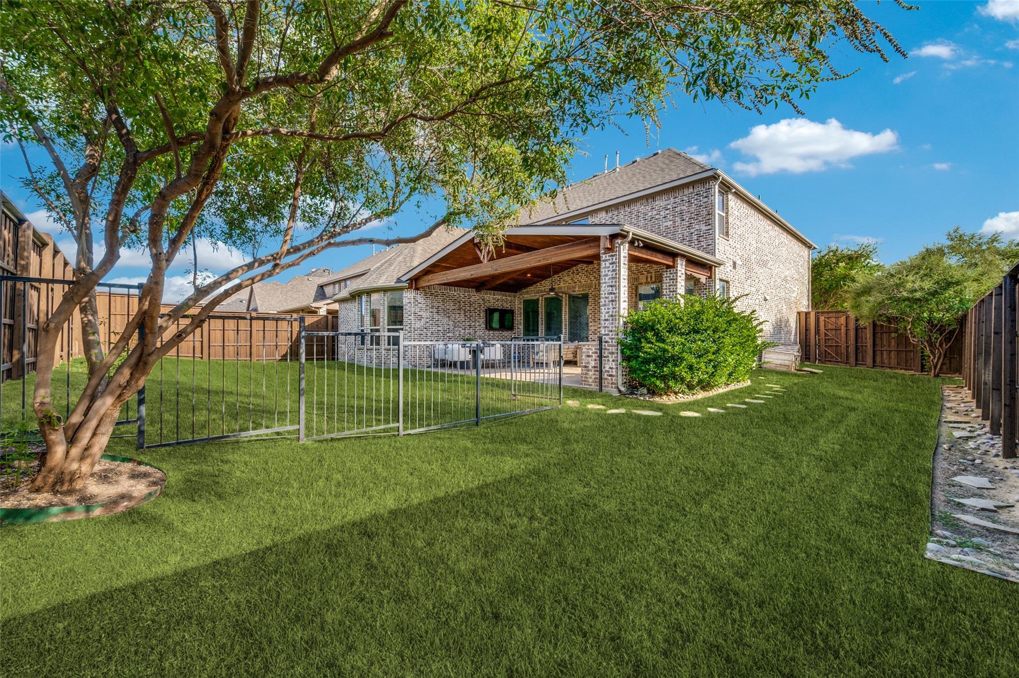 main property photo 21